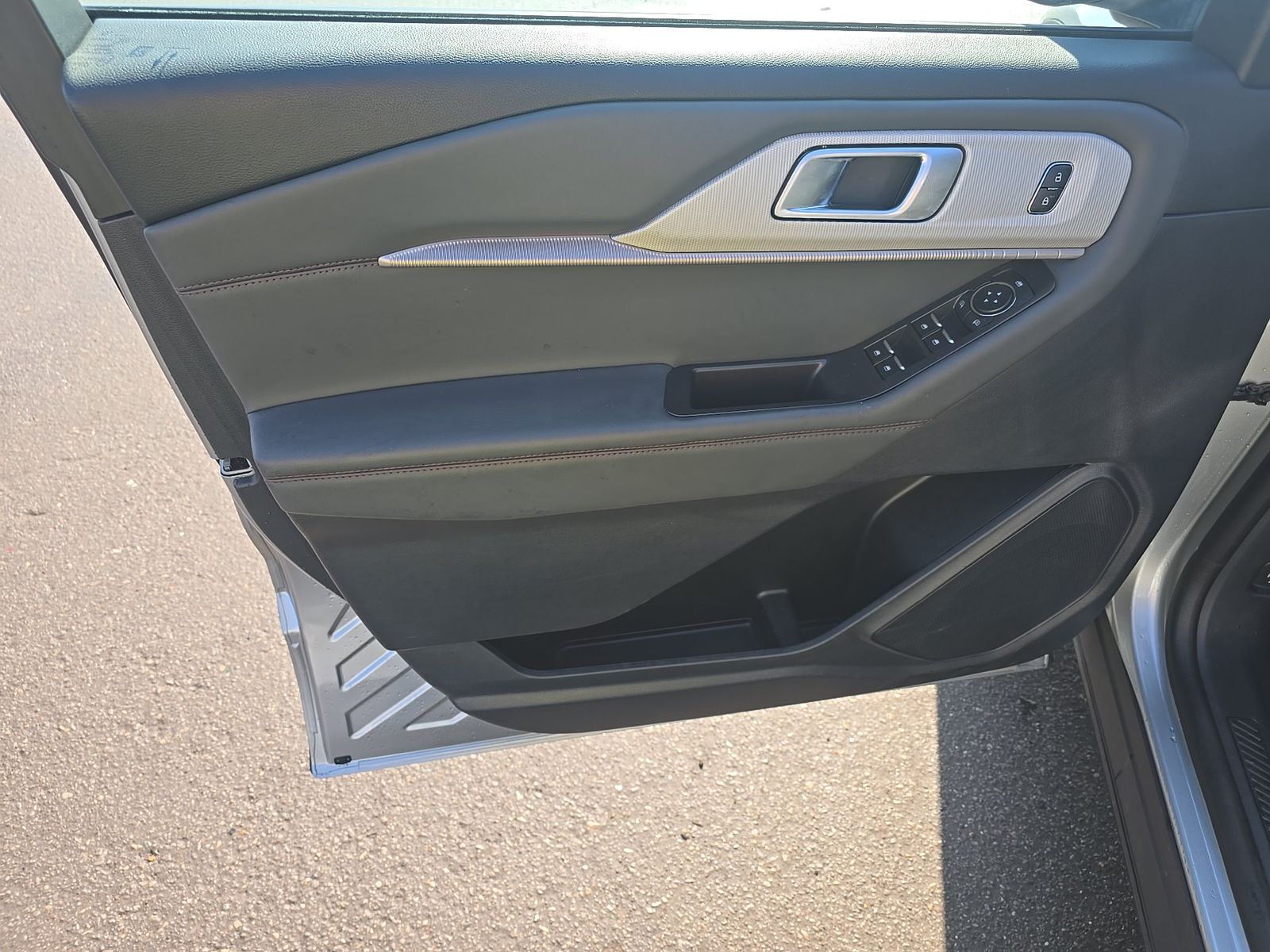 2025 Ford Explorer Active AWD
