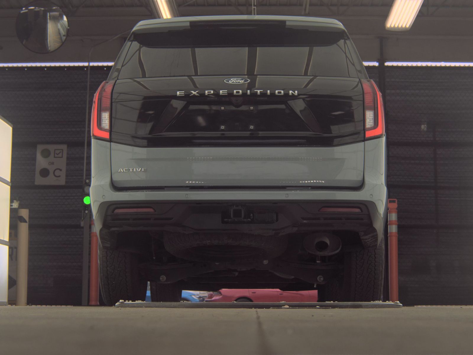 FORD EXPEDITION - 8