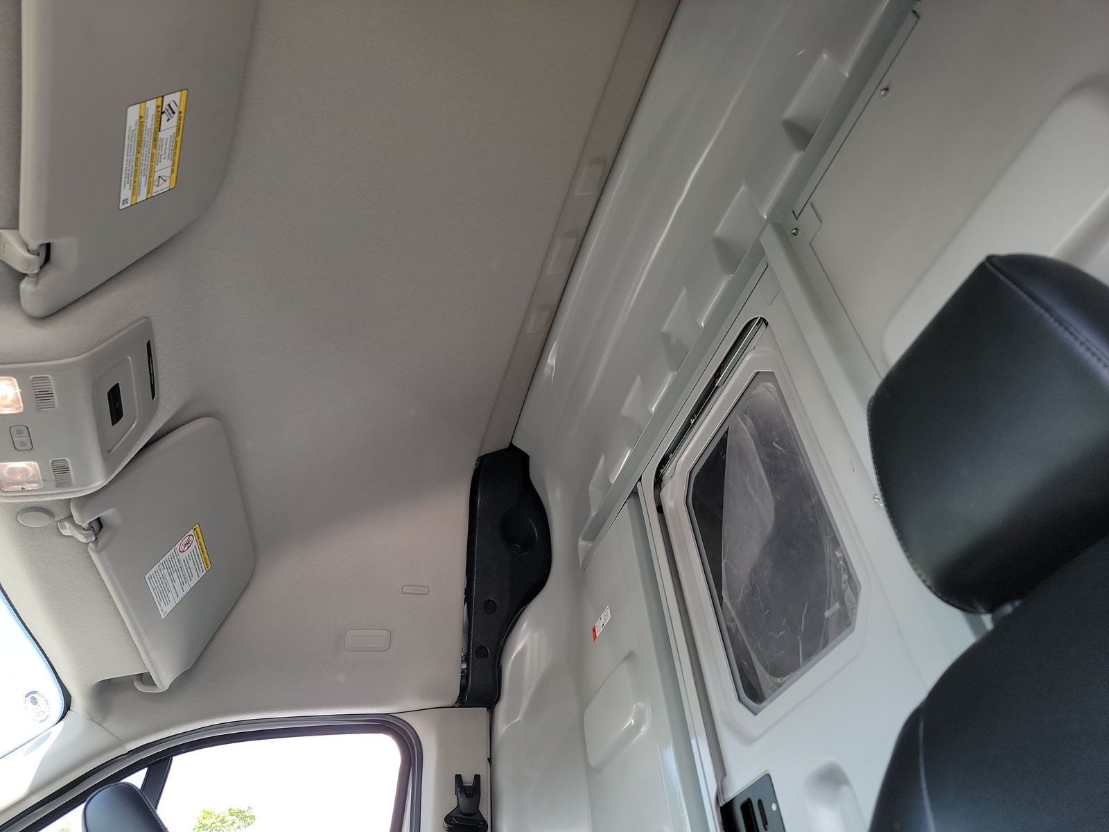 FORD TRANSIT 250 - 8