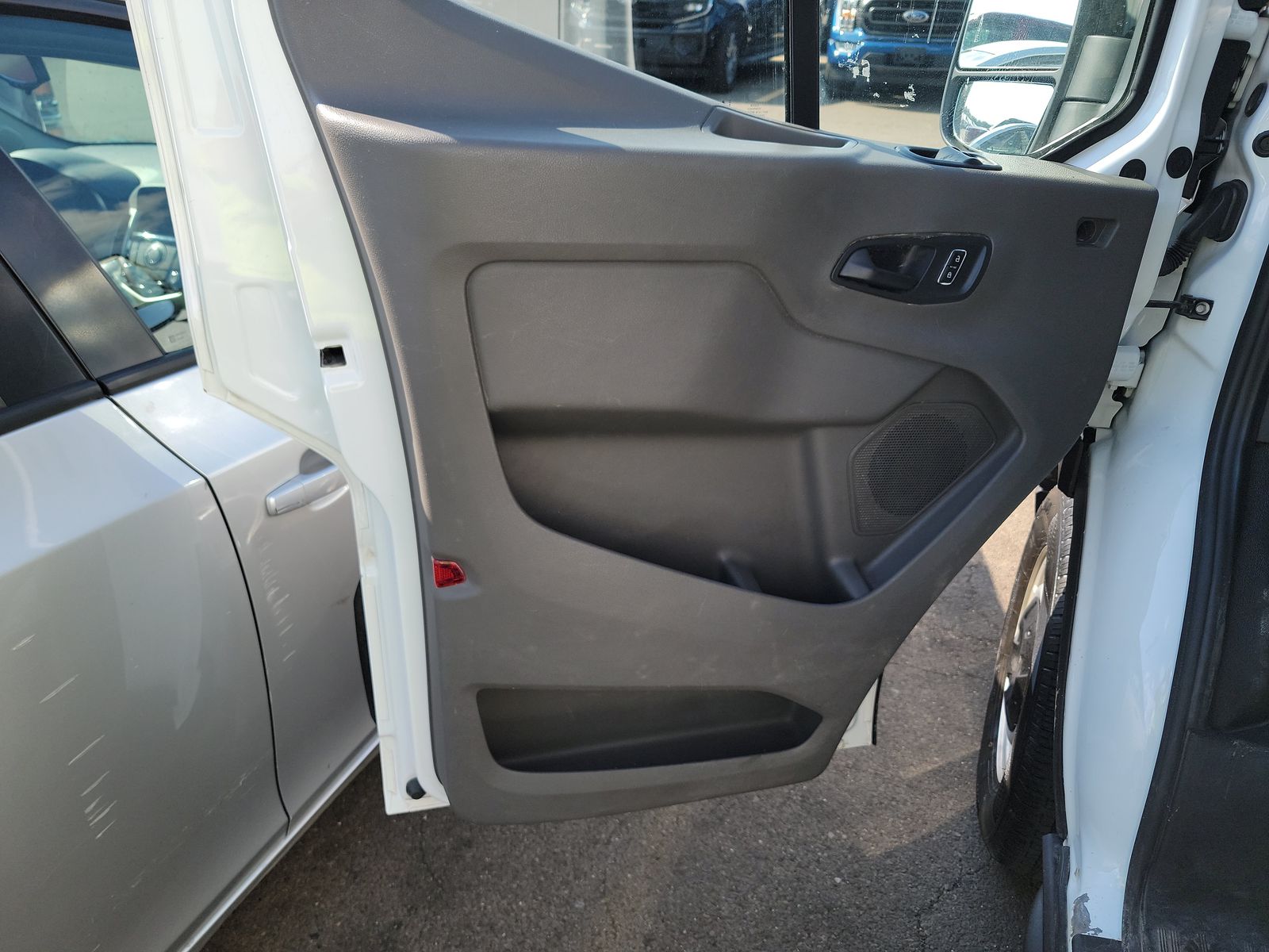 FORD TRANSIT 250 - 4