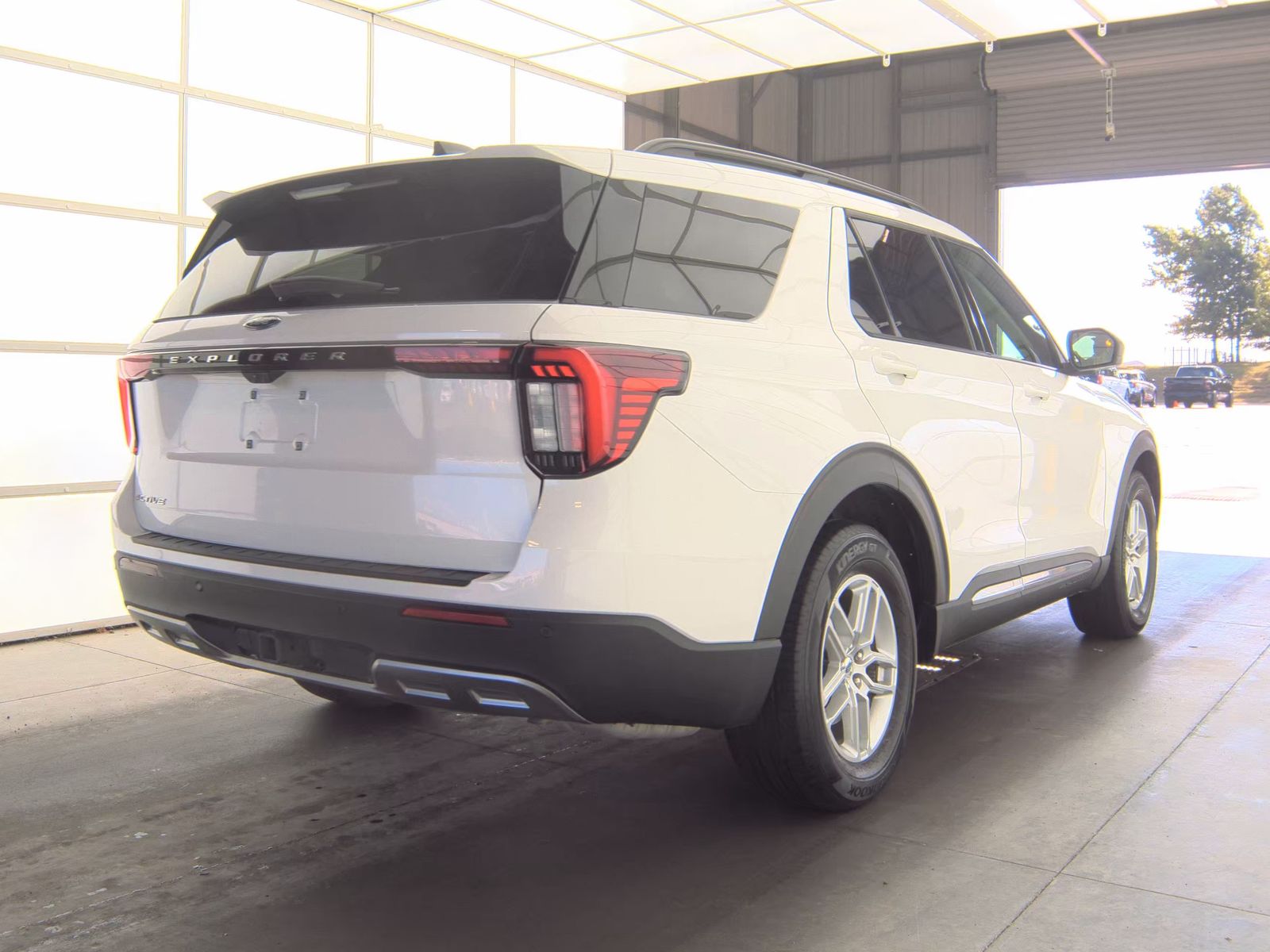 FORD EXPLORER - 6