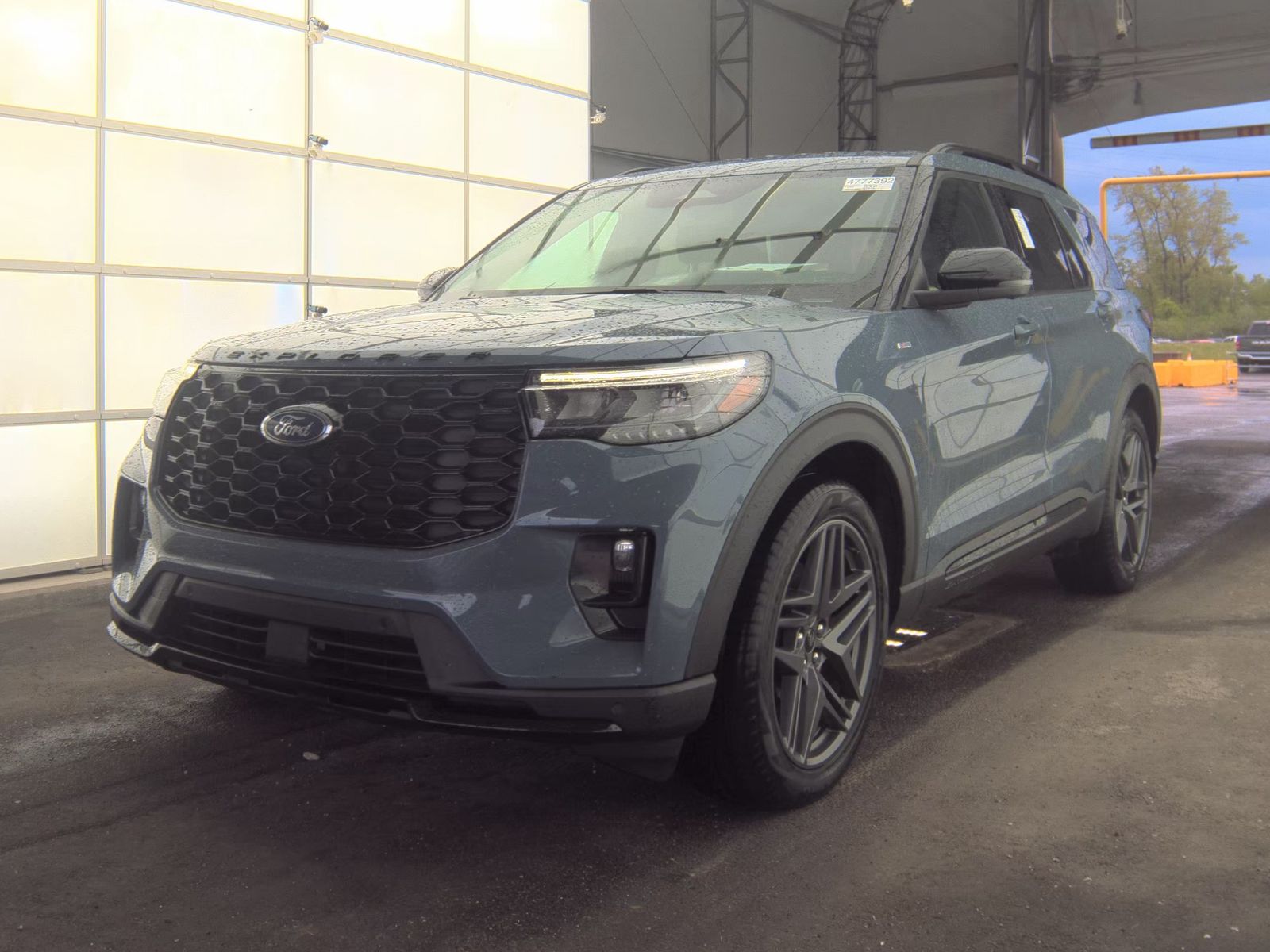 FORD EXPLORER - 1