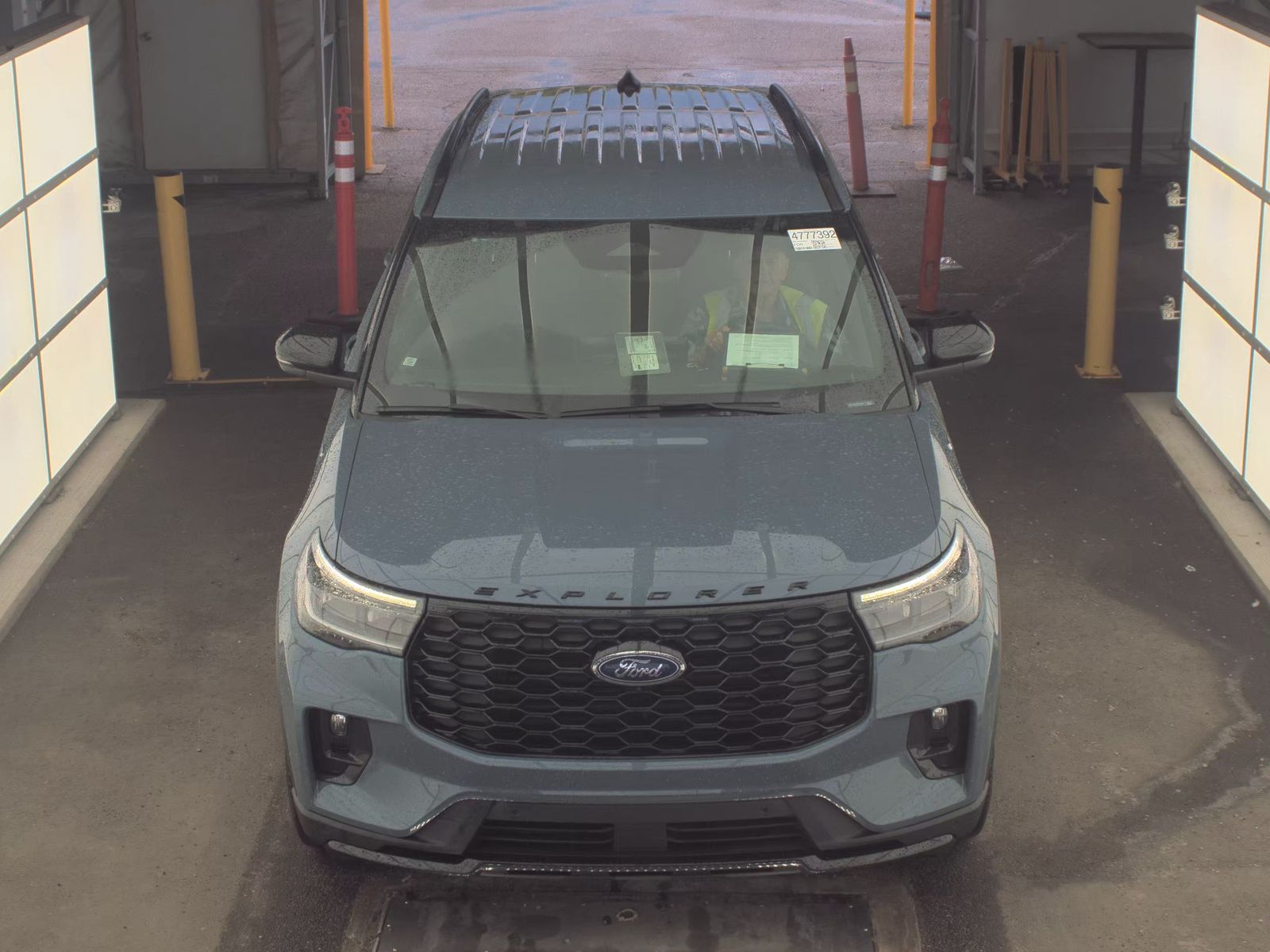 FORD EXPLORER - 3