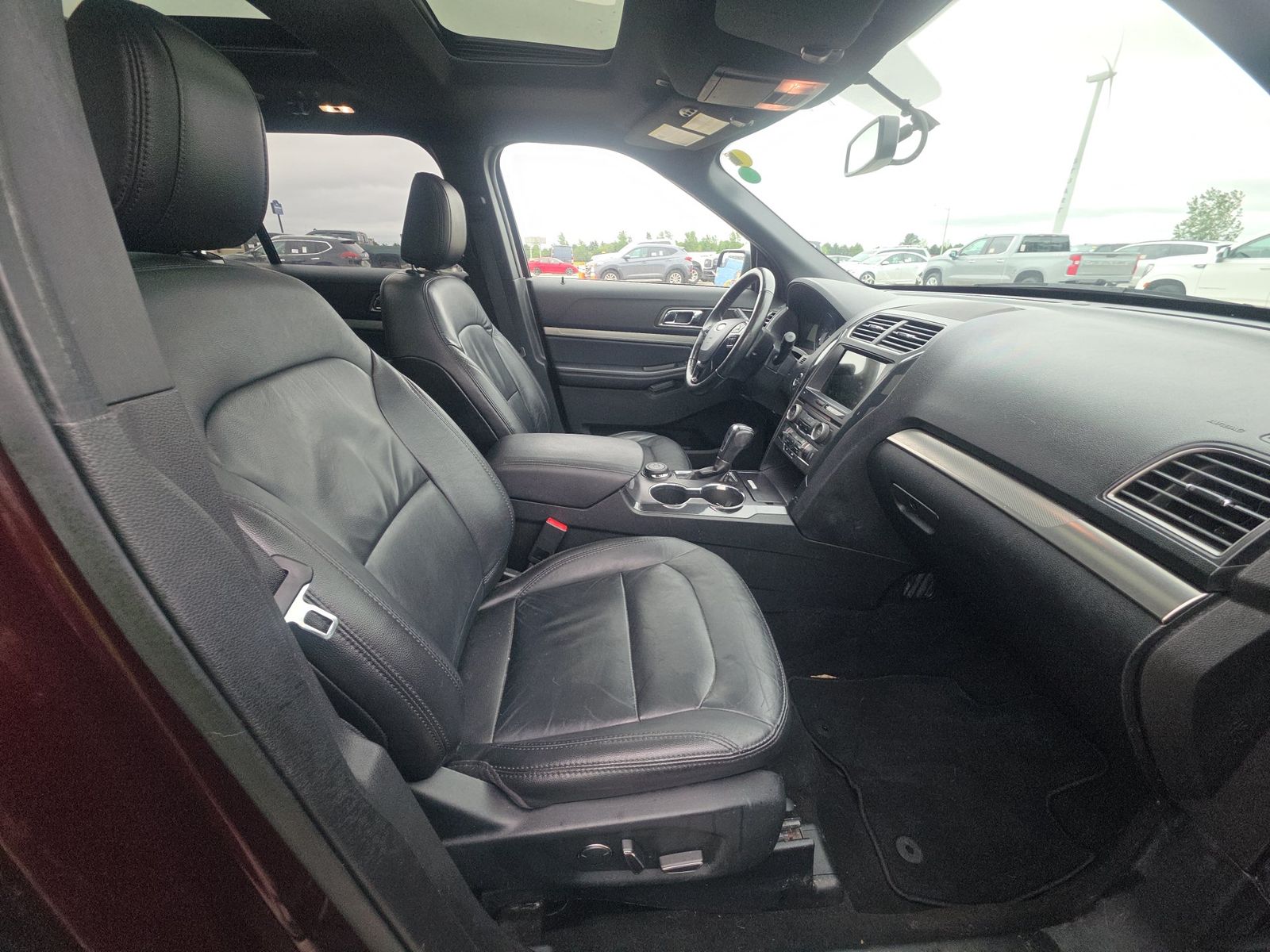FORD EXPLORER - 9
