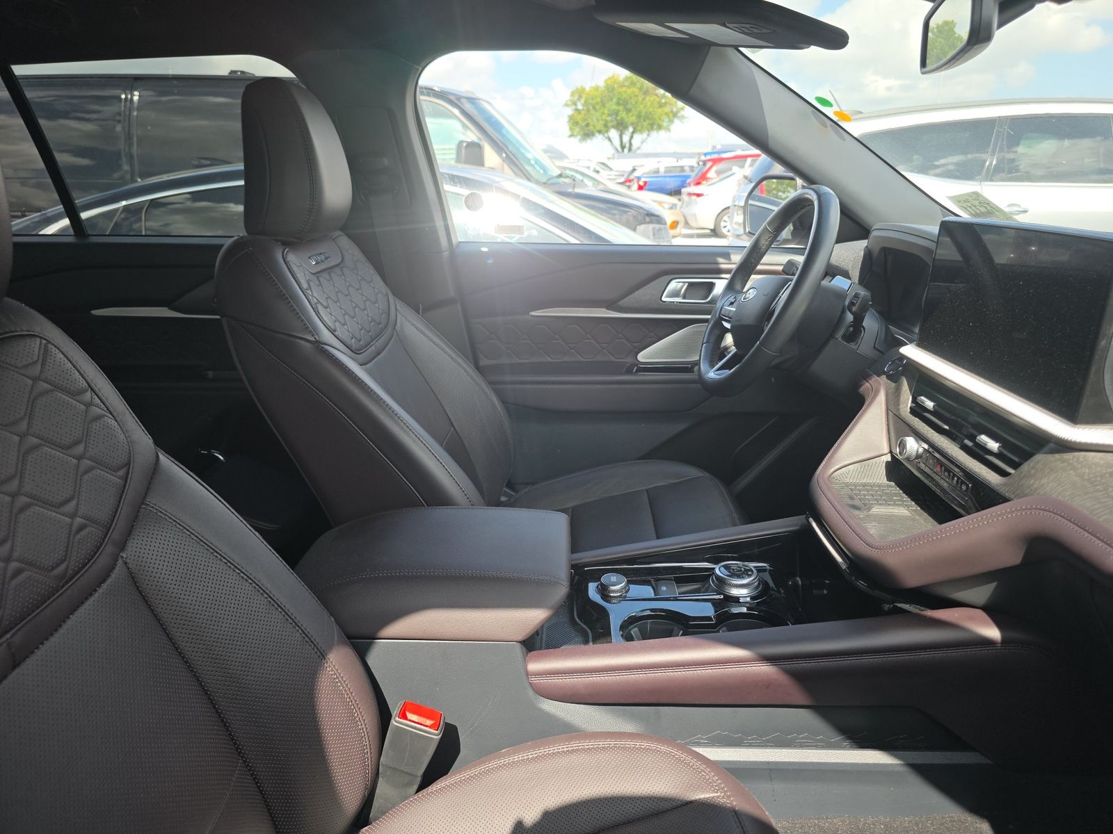 2025 Ford Explorer Platinum AWD
