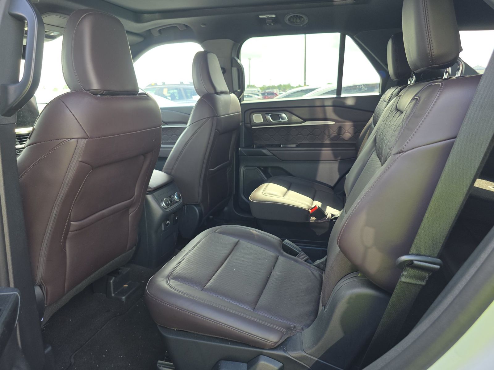 2025 Ford Explorer Platinum AWD