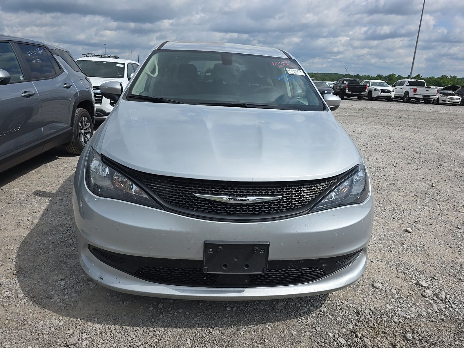 CHRYSLER VOYAGER - 3