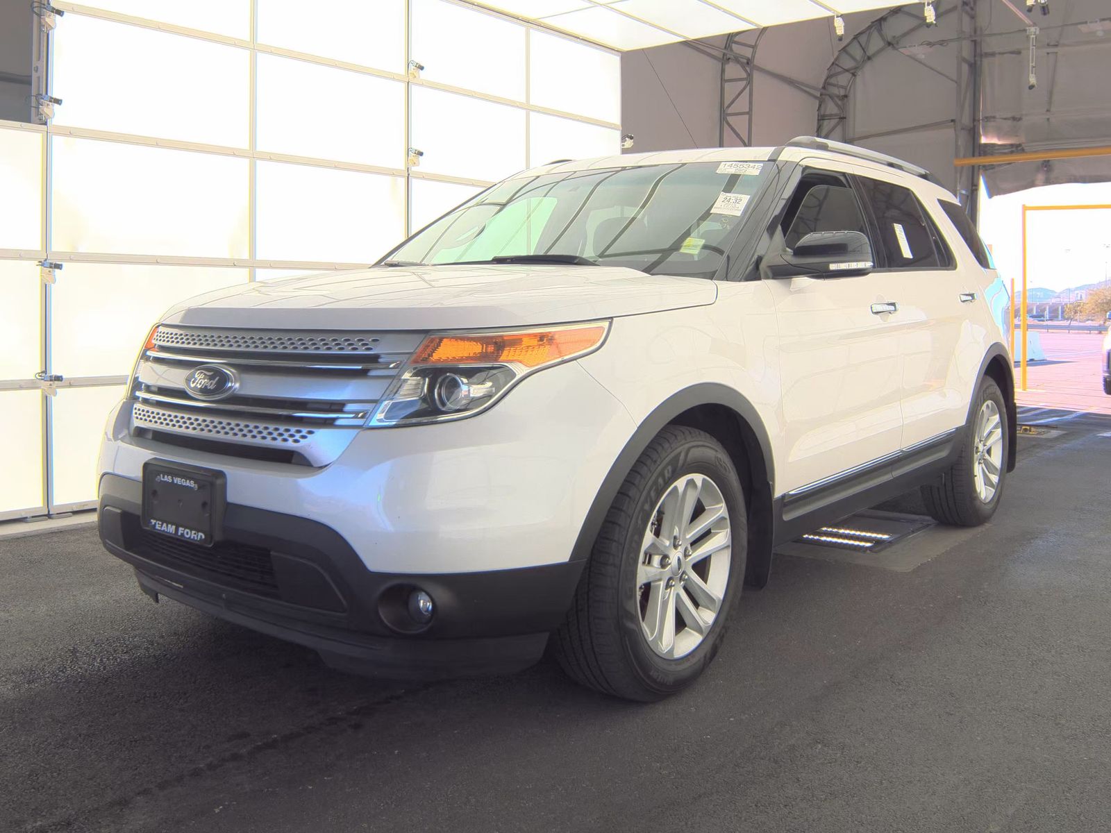 FORD EXPLORER - 1
