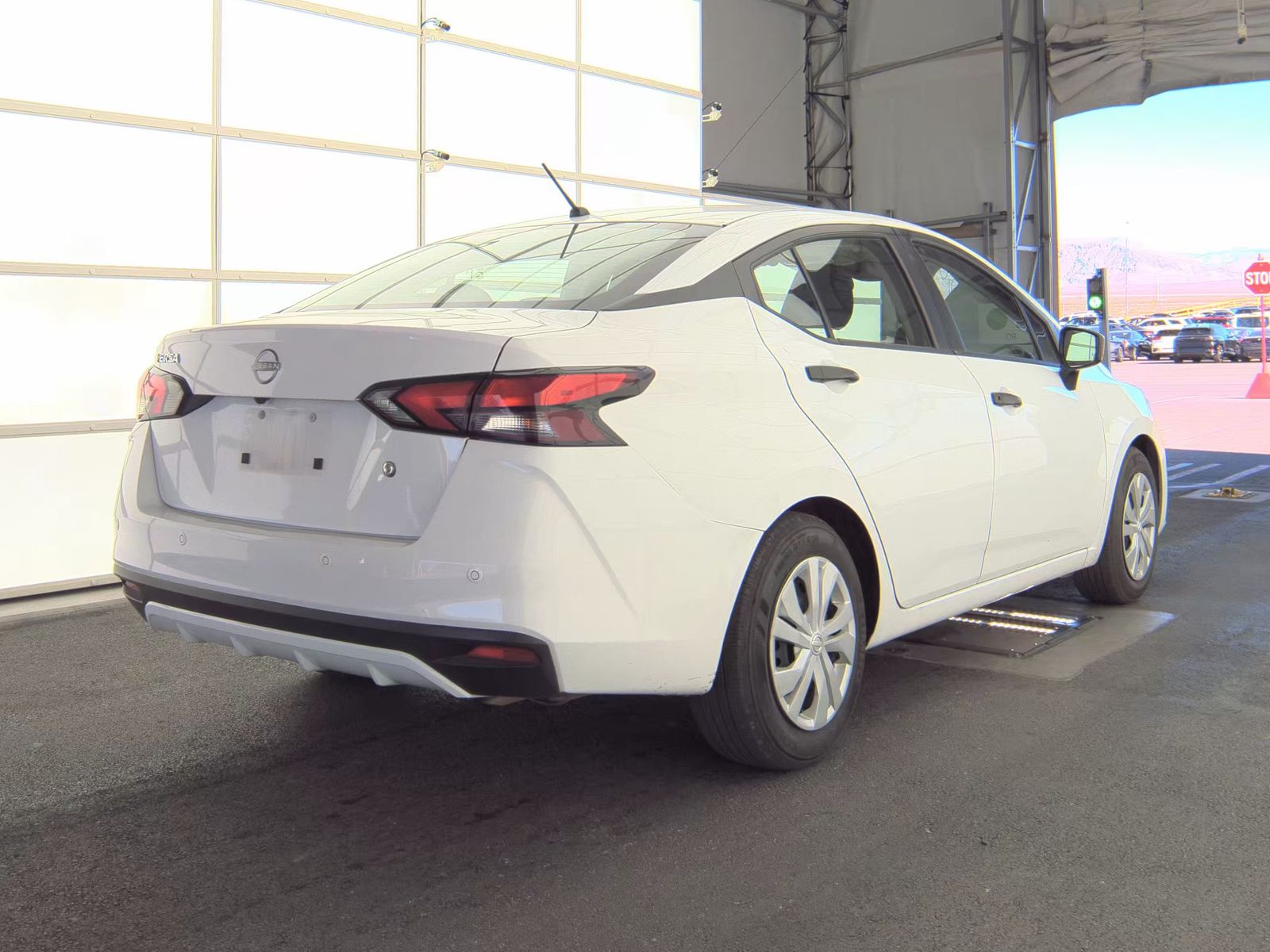 NISSAN VERSA - 6