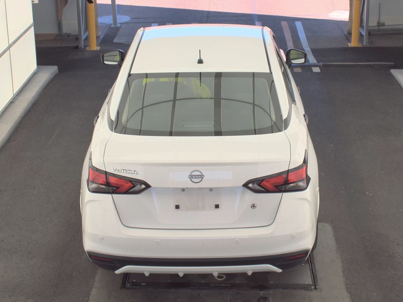 NISSAN VERSA - 7