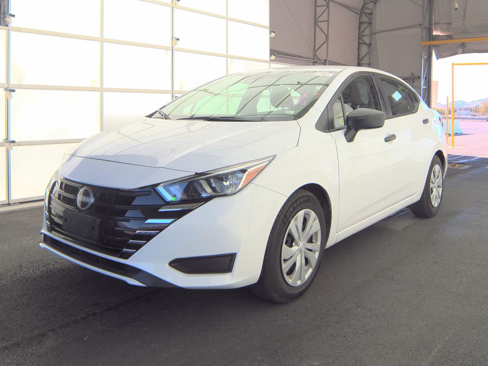 NISSAN VERSA - 1