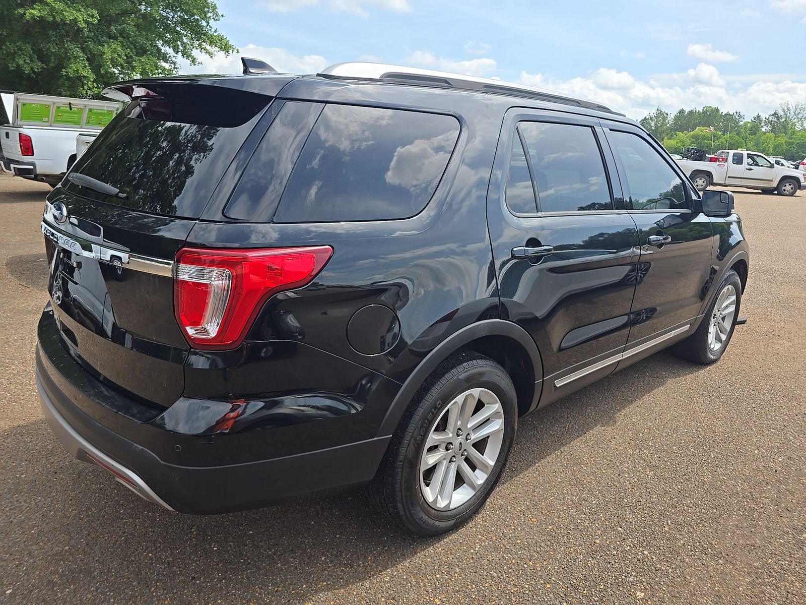 FORD EXPLORER - 5