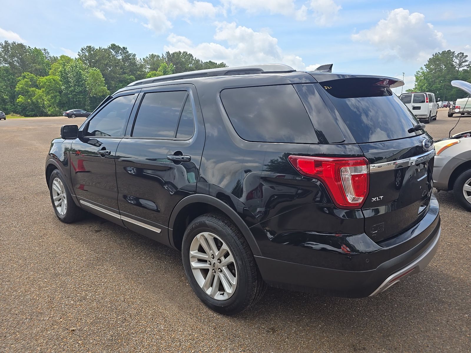 FORD EXPLORER - 7
