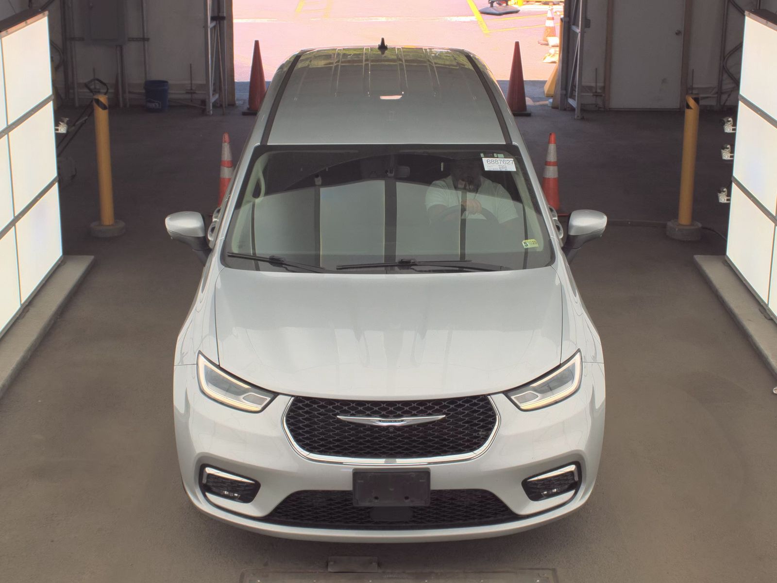 2023 Chrysler Pacifica Touring L FWD