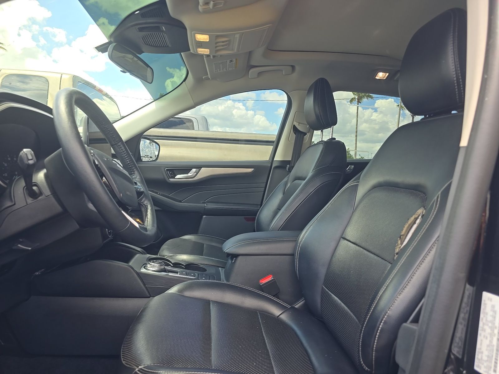 FORD ESCAPE - 8