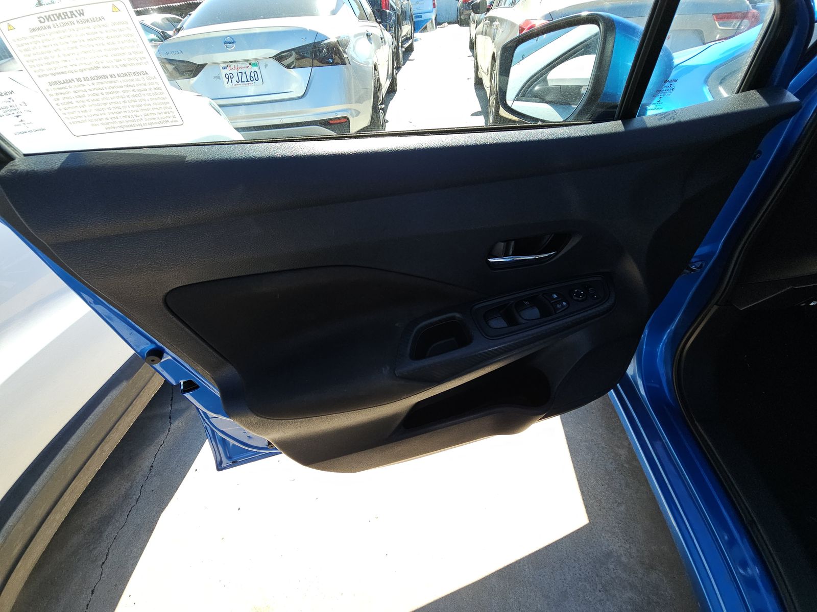 NISSAN VERSA - 10