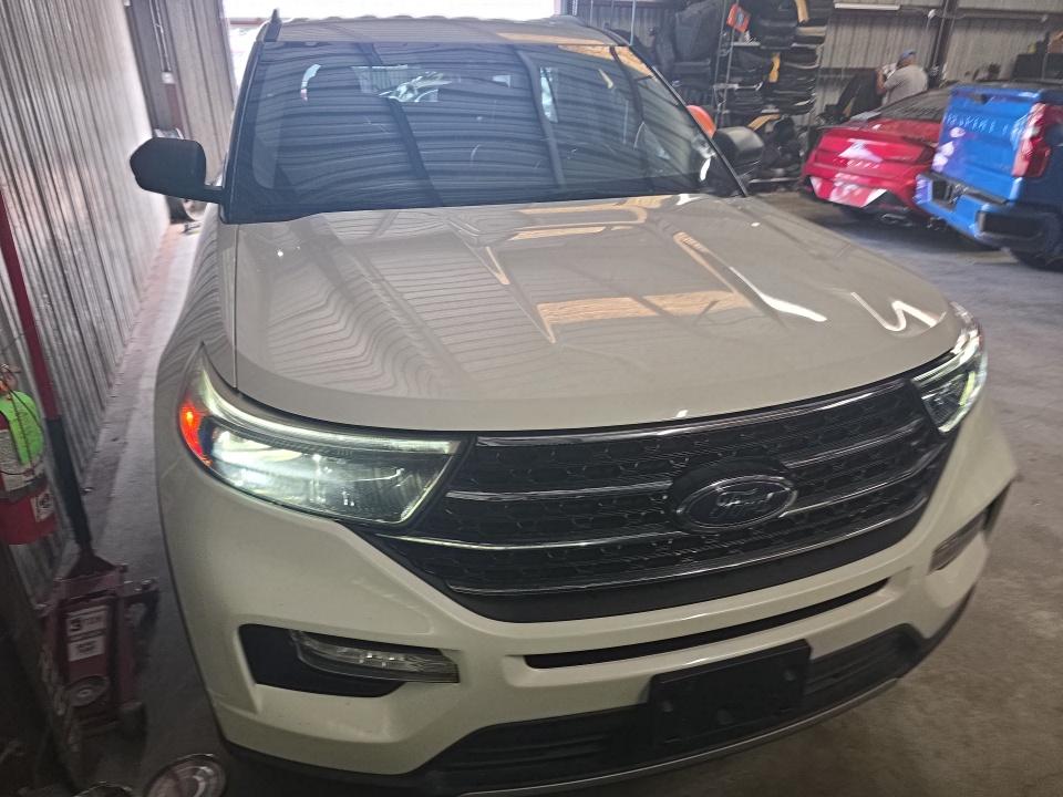 FORD EXPLORER - 3