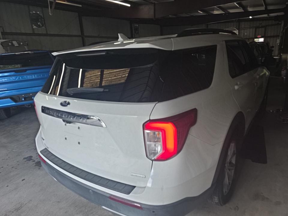 FORD EXPLORER - 5