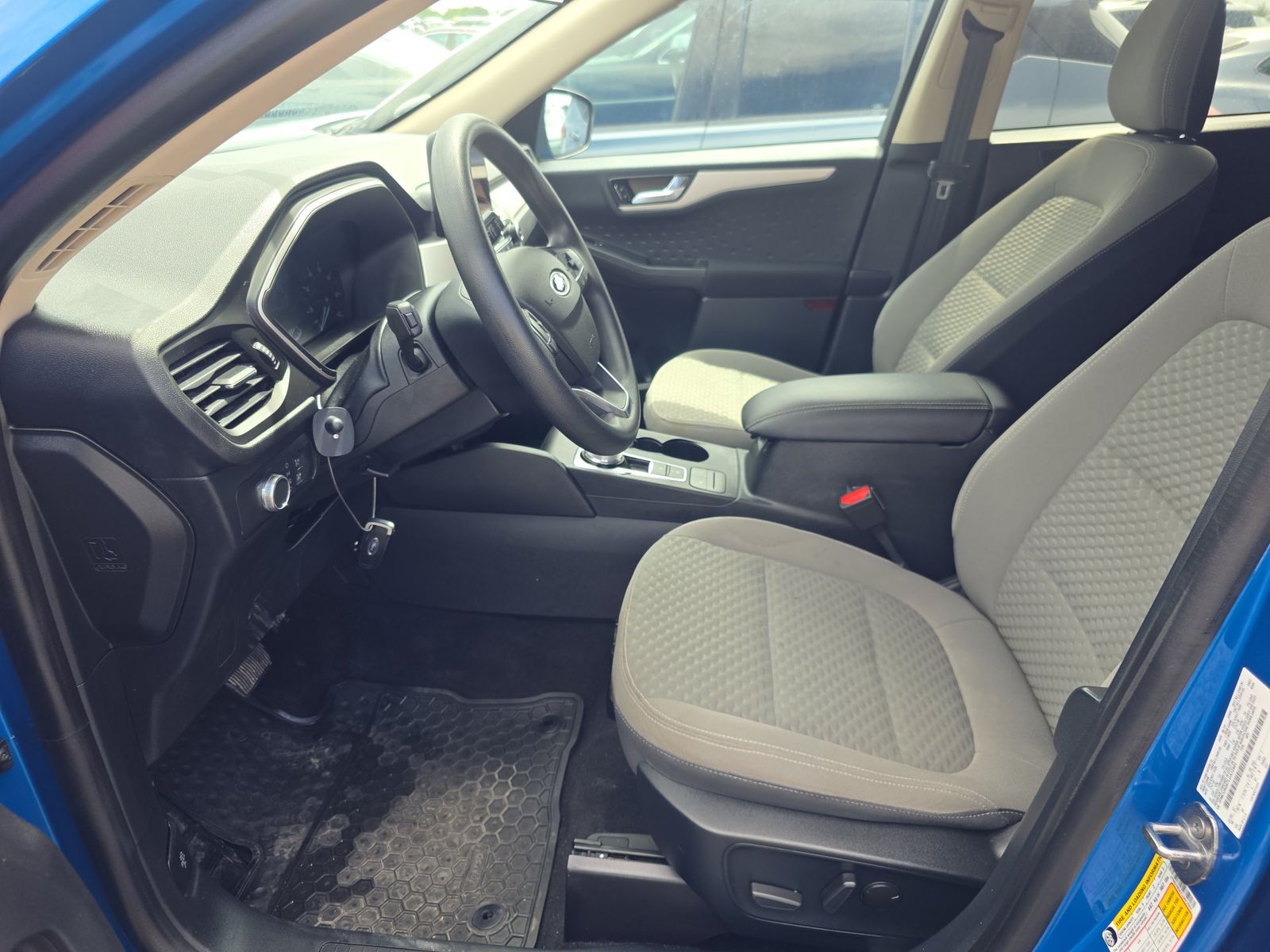 FORD ESCAPE - 8