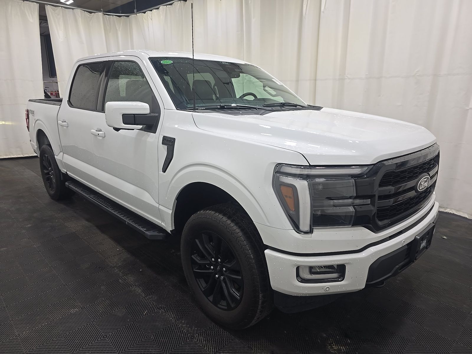 FORD F-150 - 4