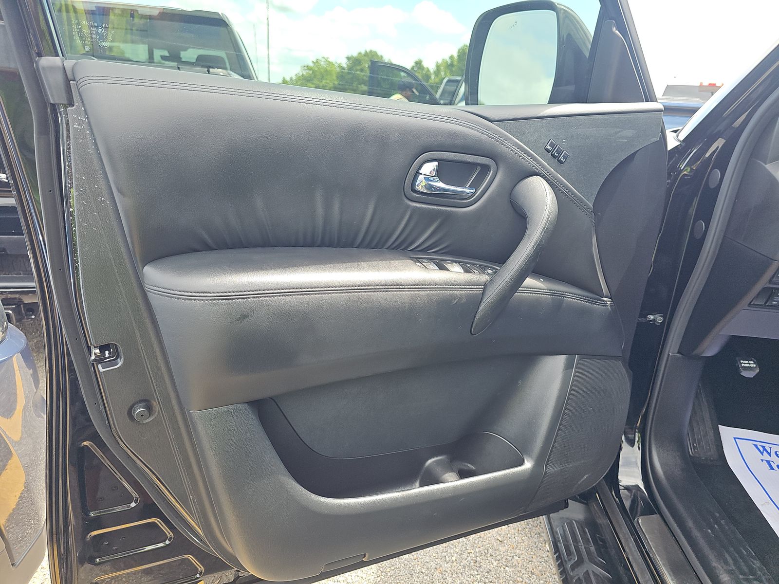 NISSAN ARMADA - 10
