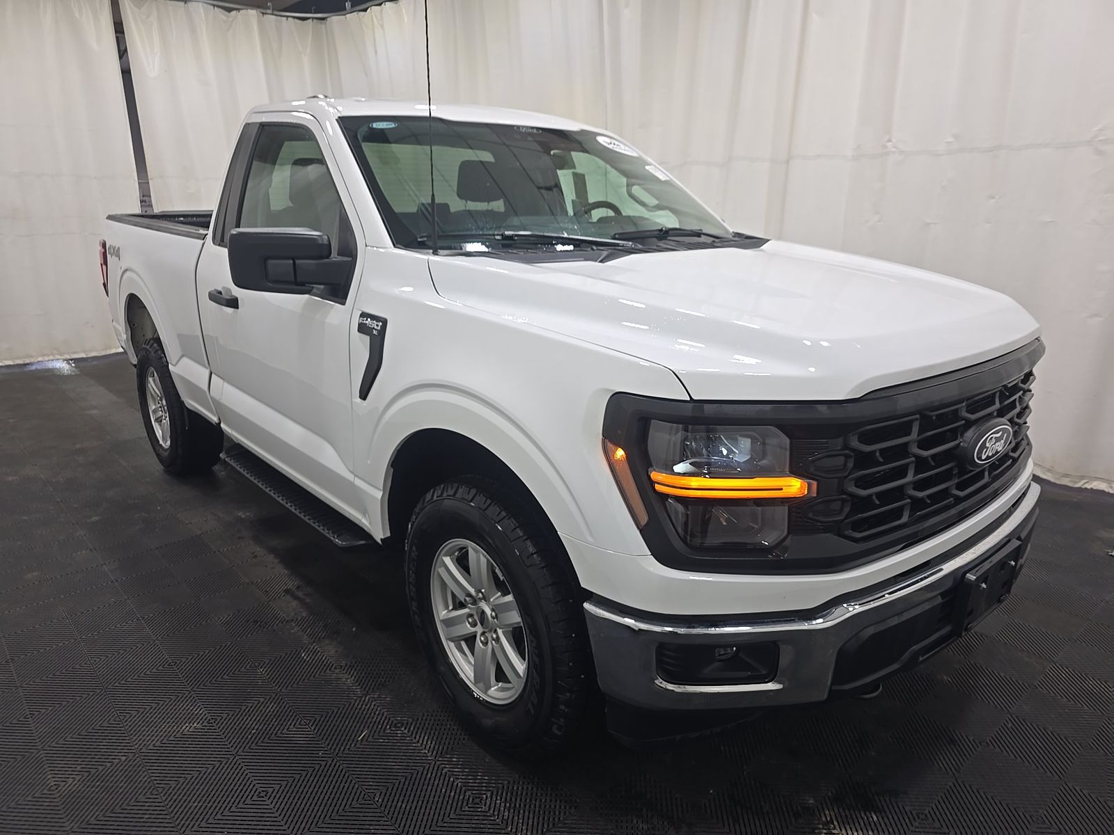 FORD F-150 - 4