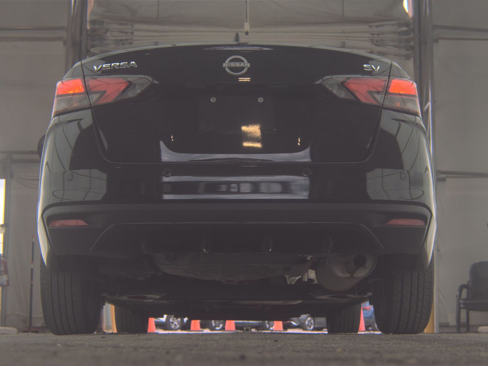 NISSAN VERSA - 8