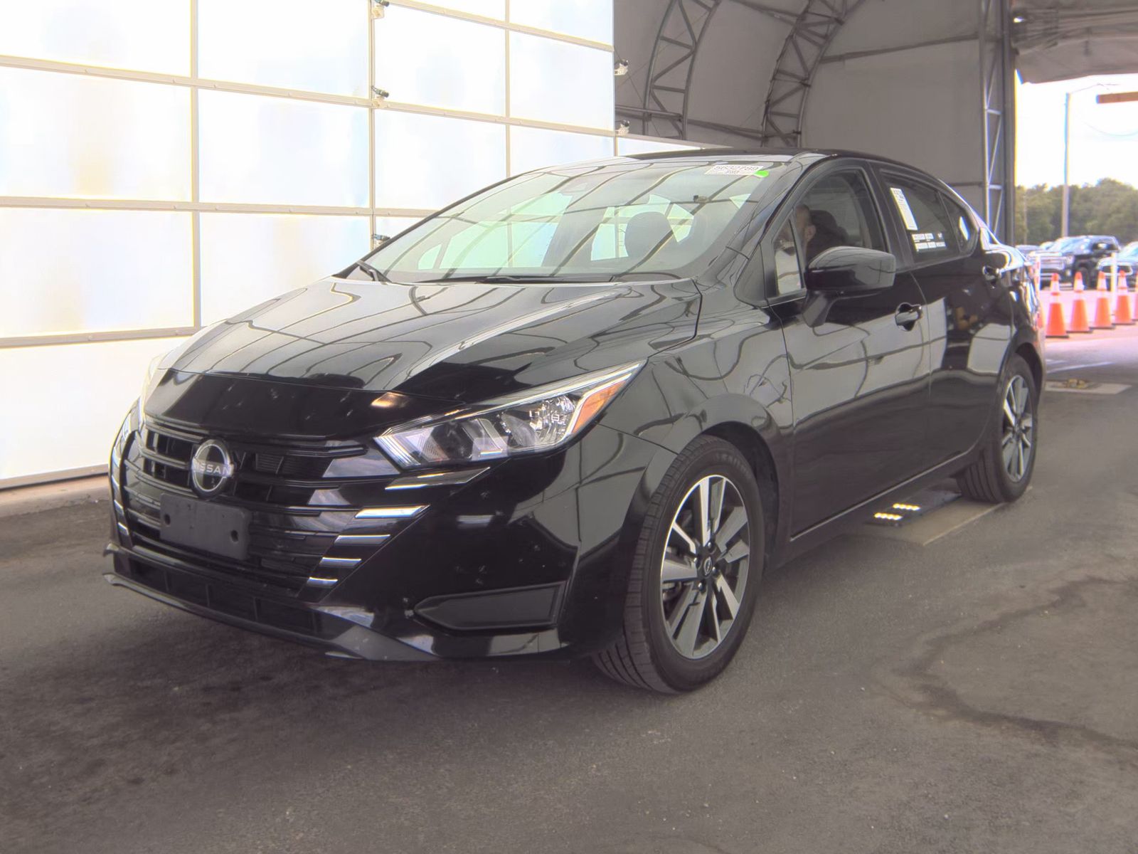 NISSAN VERSA - 1