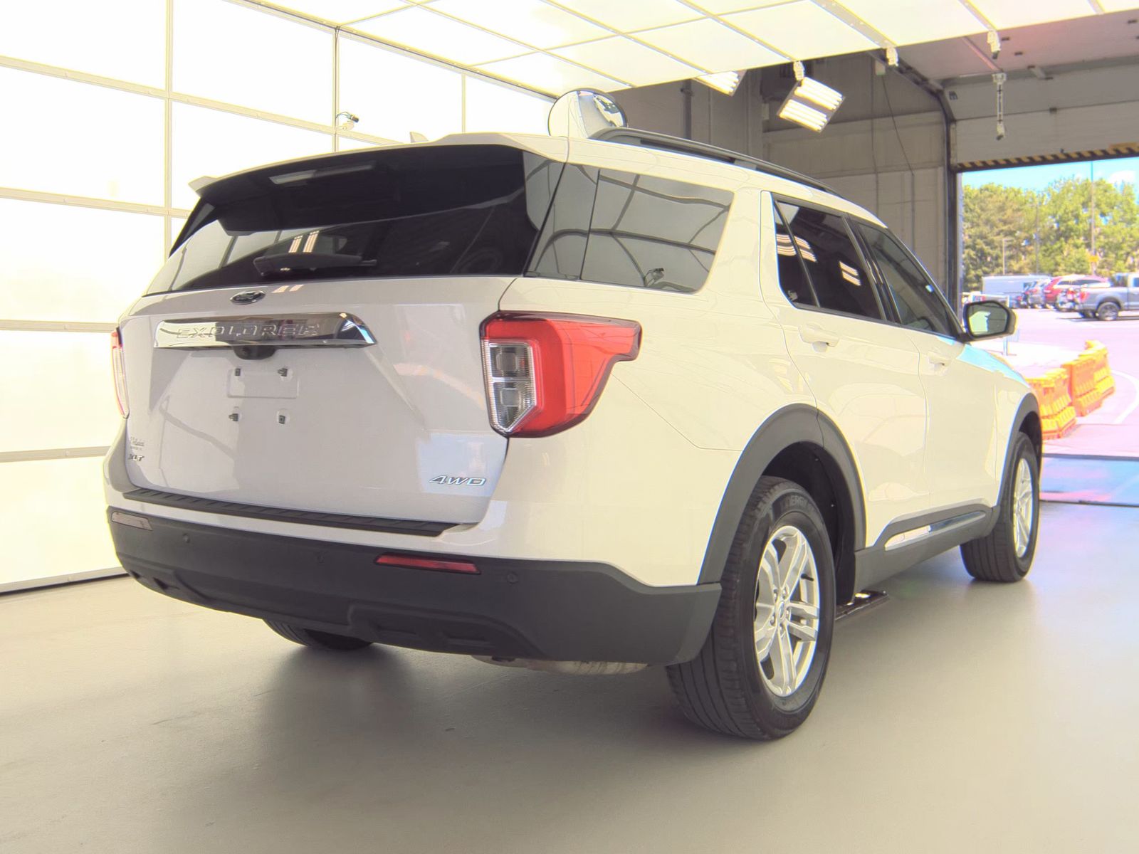 FORD EXPLORER - 6
