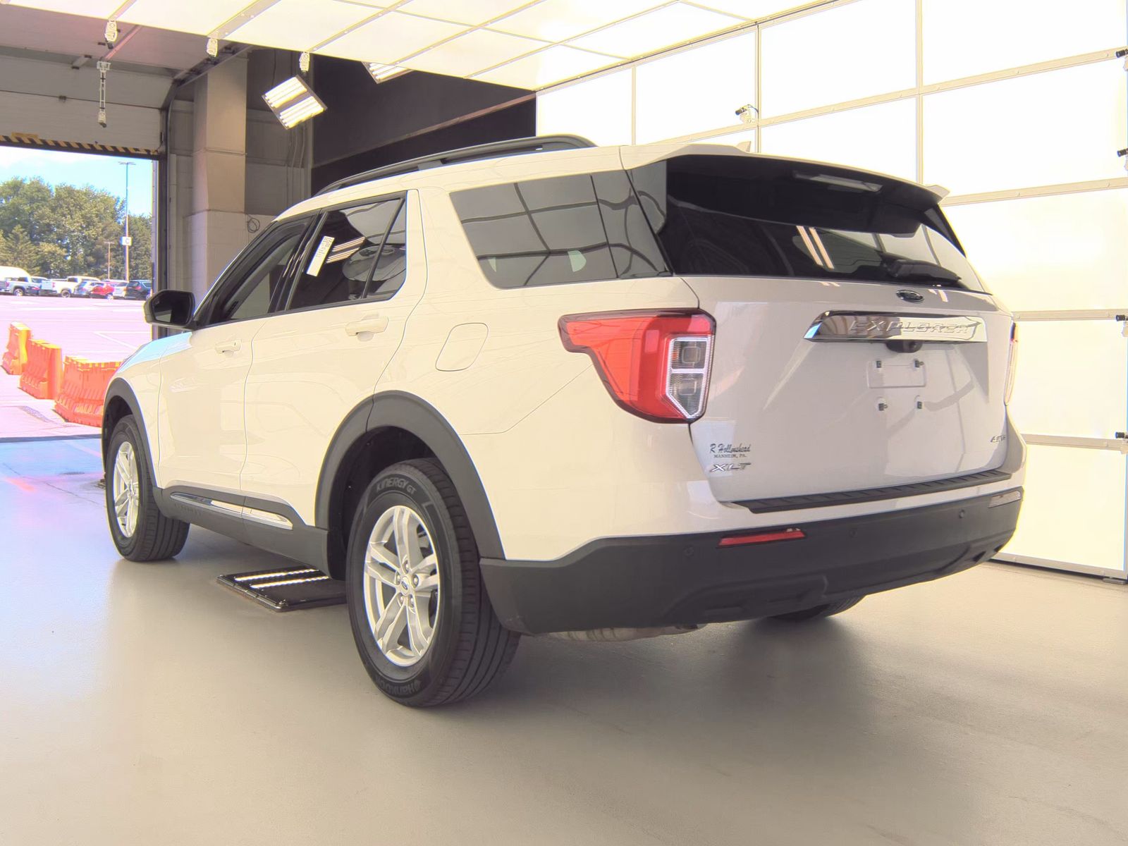 FORD EXPLORER - 9