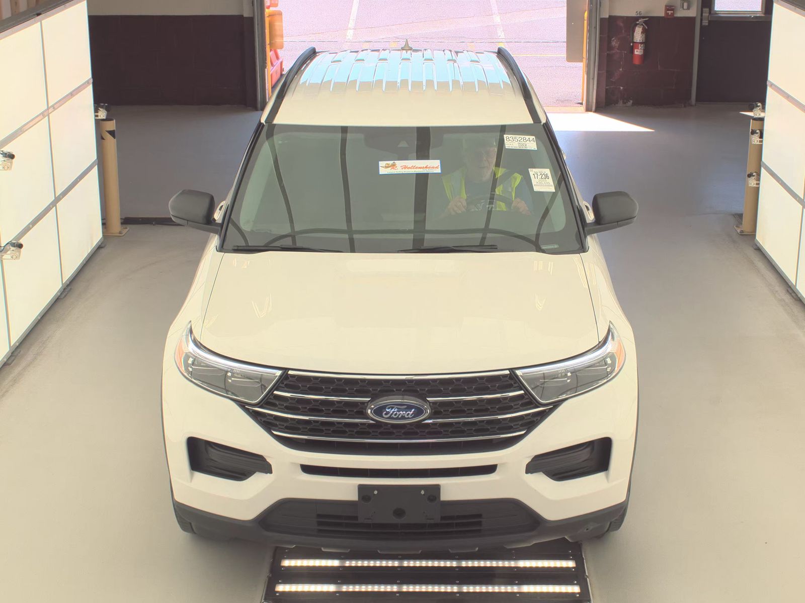 FORD EXPLORER - 3
