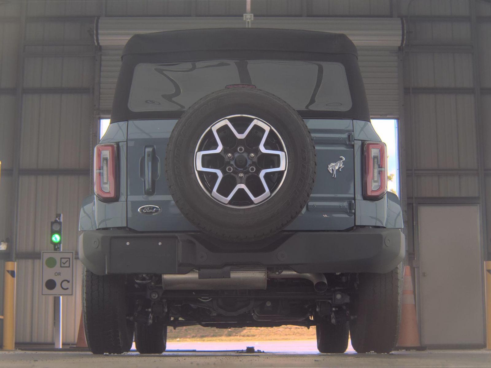 FORD BRONCO - 8
