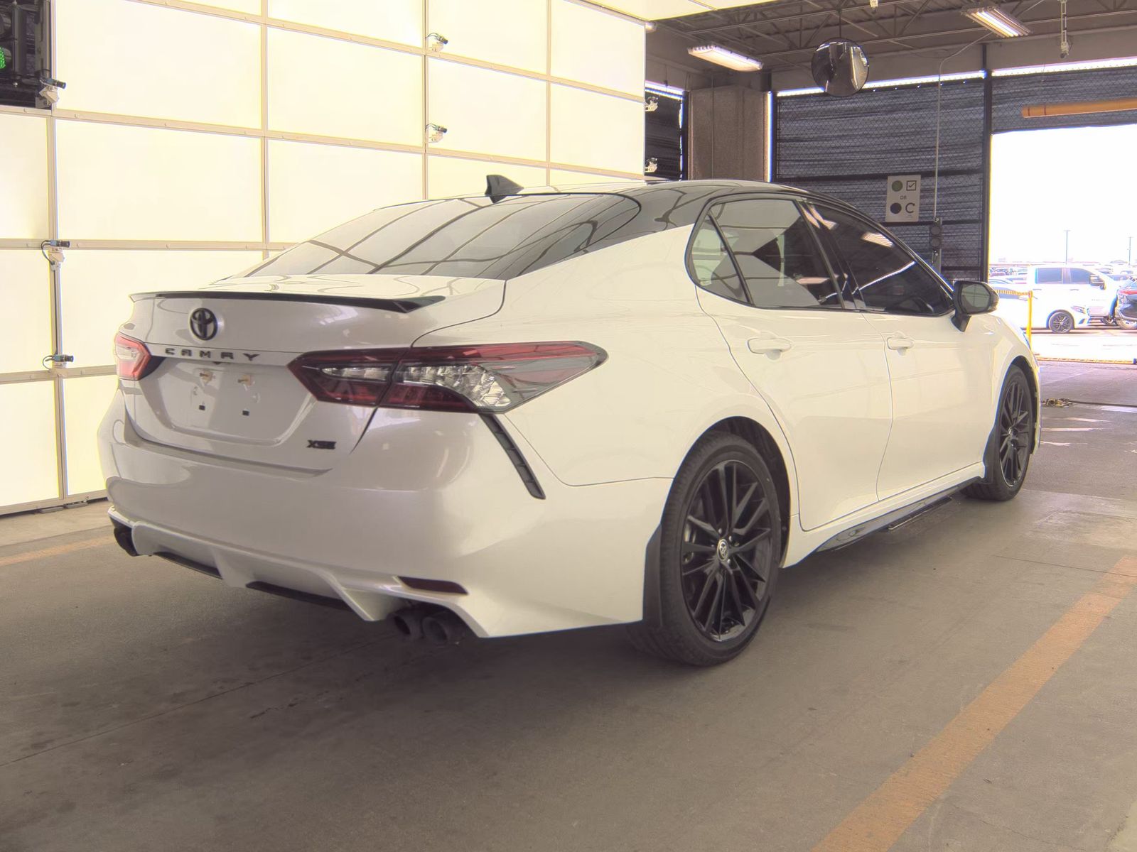 TOYOTA CAMRY - 6
