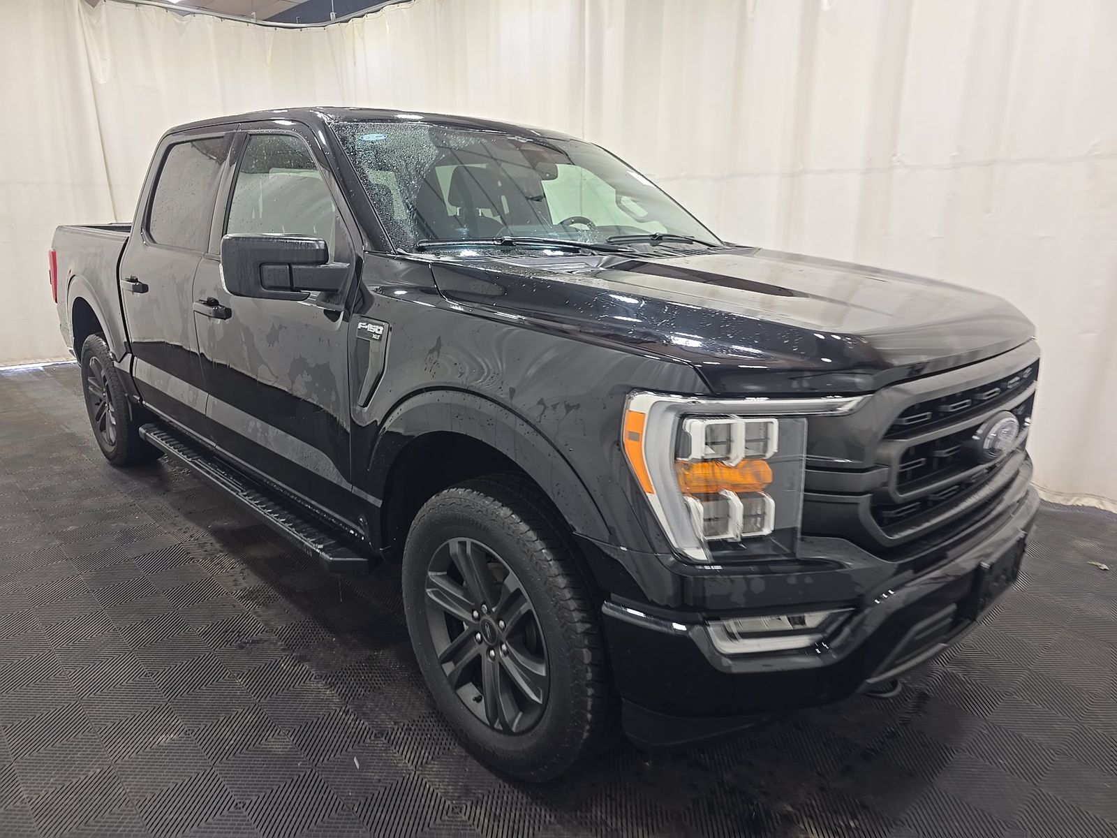 FORD F-150 - 4