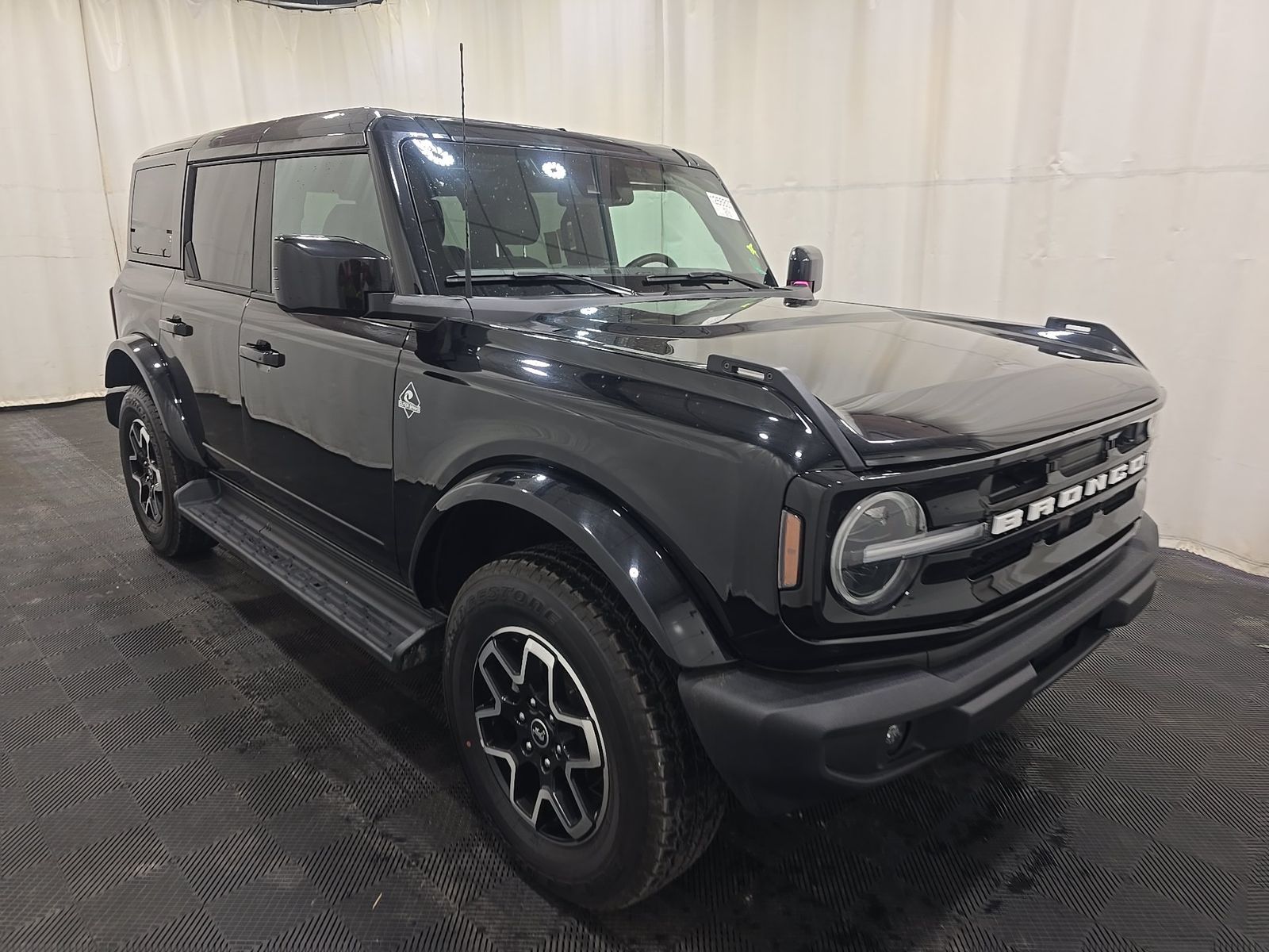 FORD BRONCO - 4