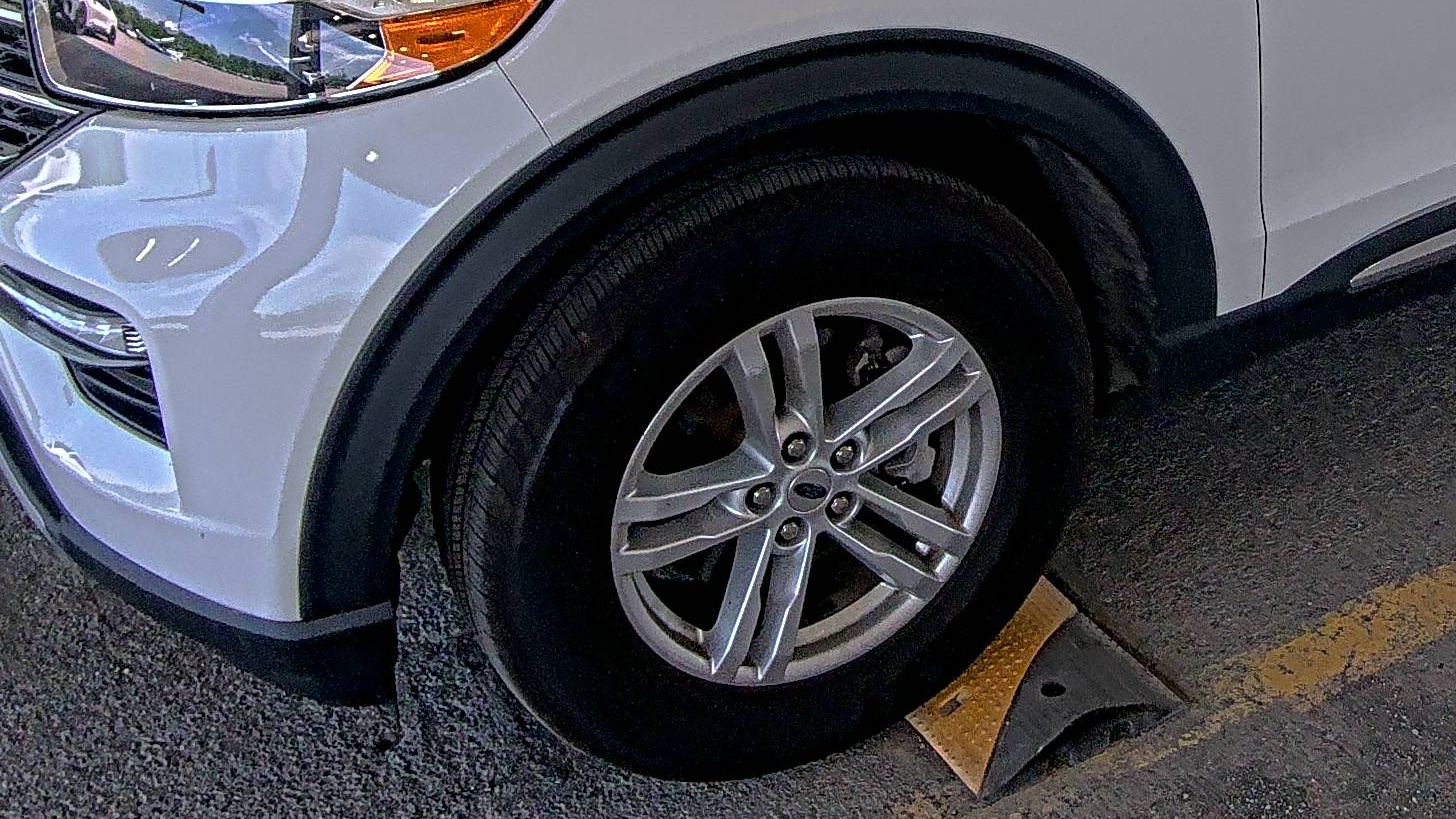 FORD EXPLORER - 8