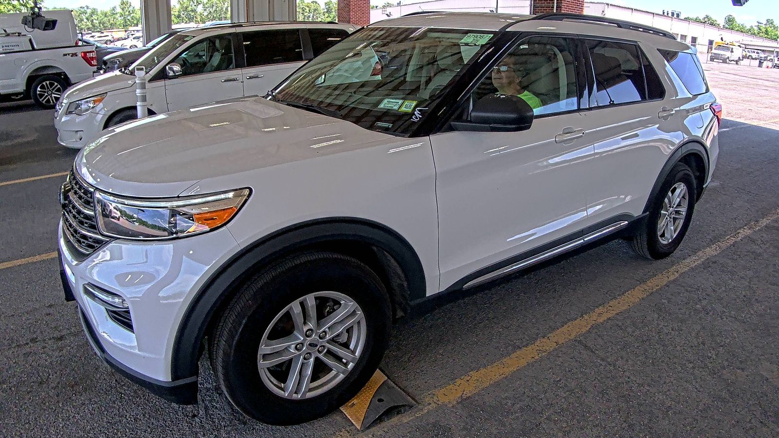 FORD EXPLORER - 1