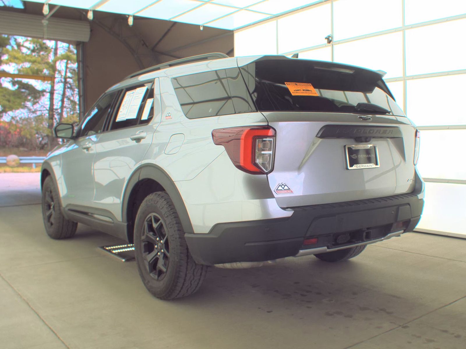 FORD EXPLORER - 9