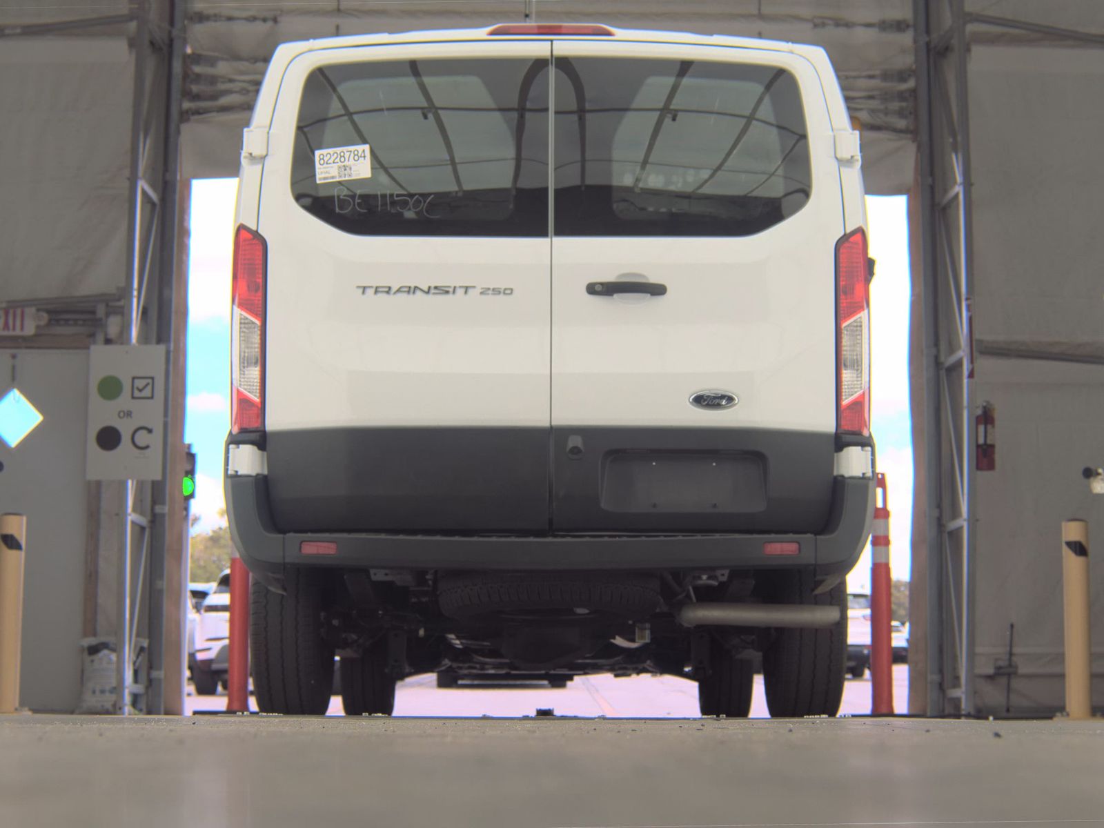 FORD TRANSIT 250 - 8
