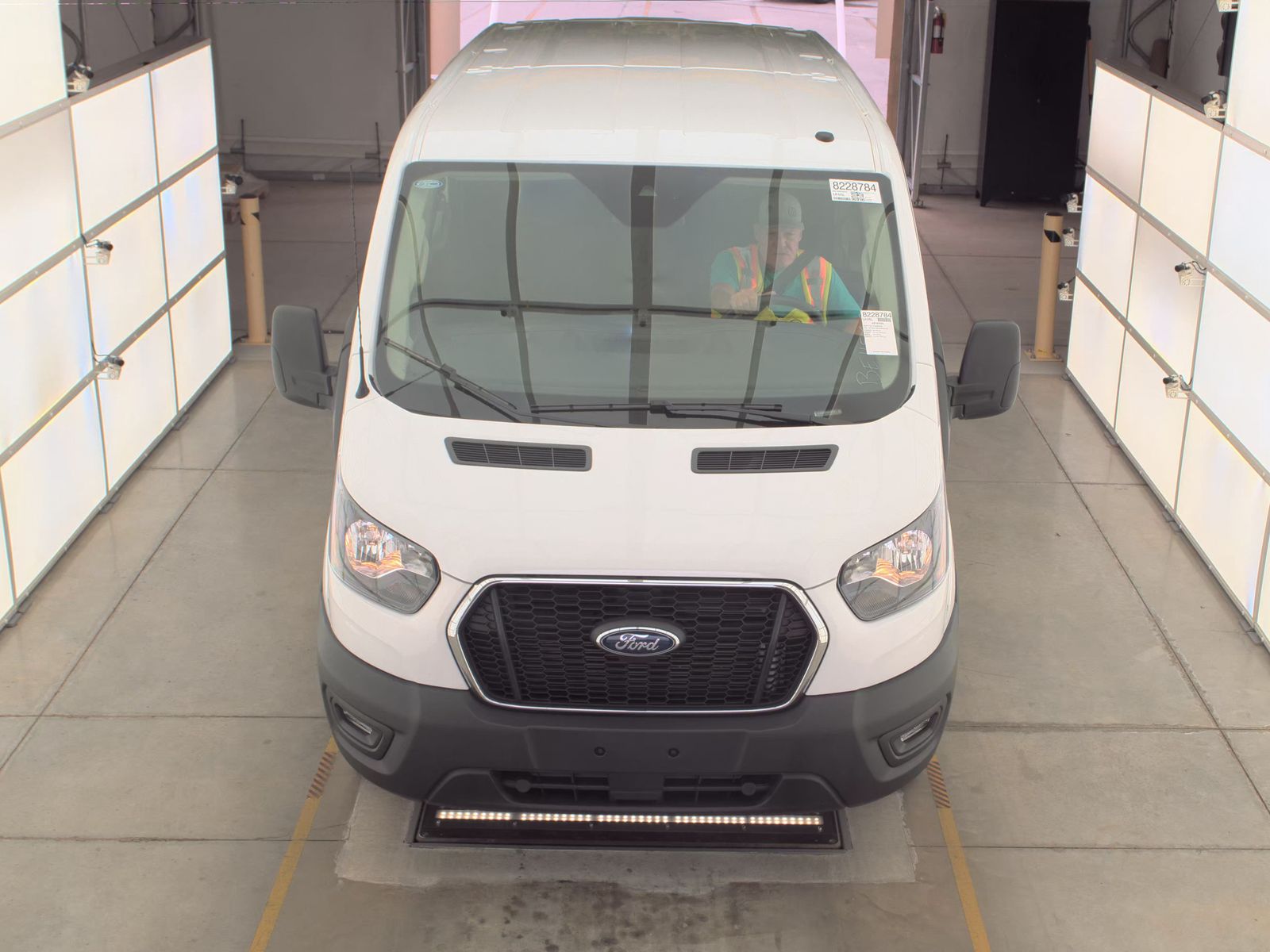 FORD TRANSIT 250 - 3