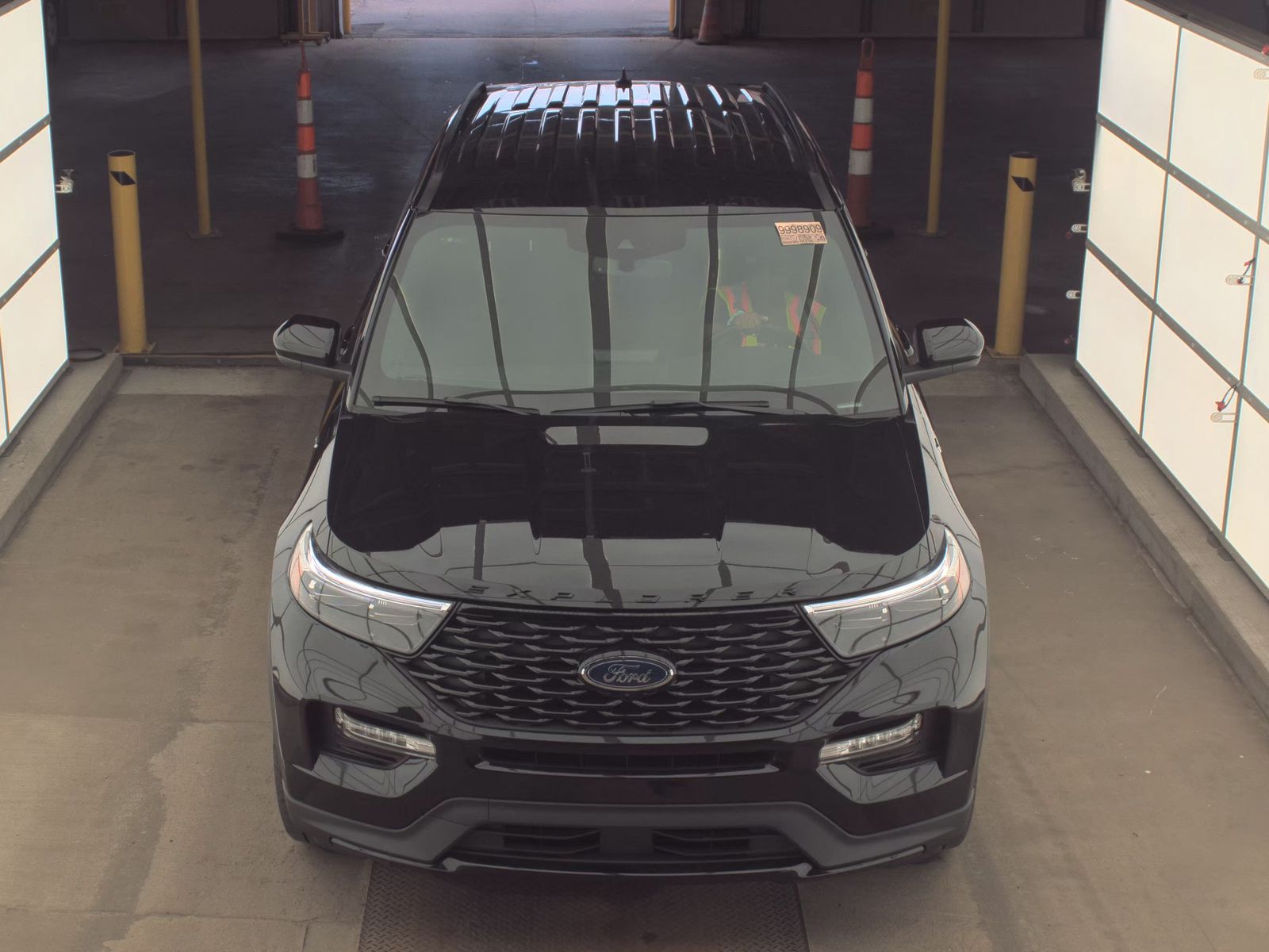 FORD EXPLORER - 3