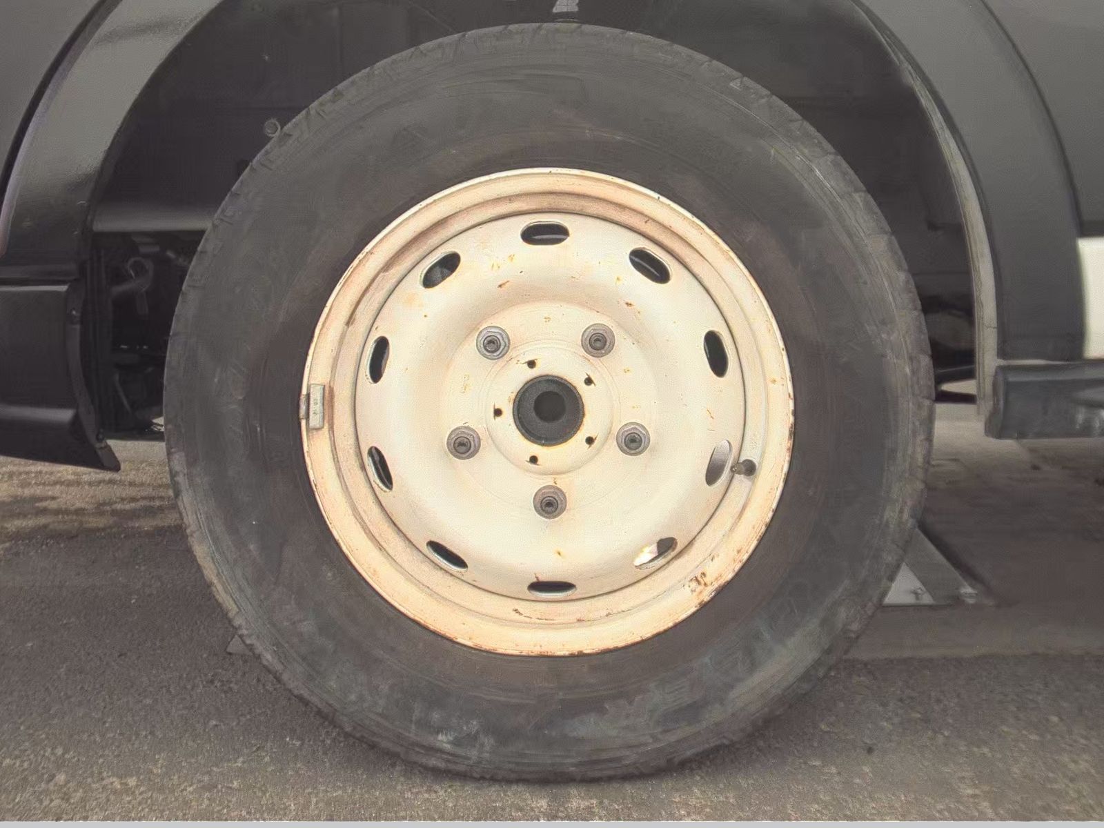 FORD TRANSIT 150 - 10