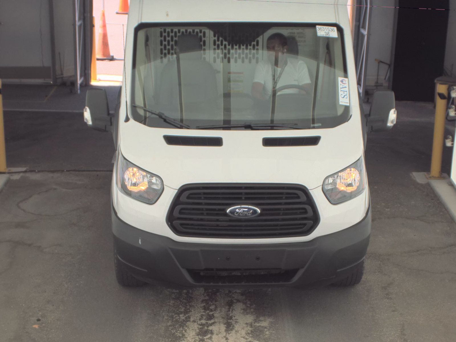 FORD TRANSIT 150 - 3