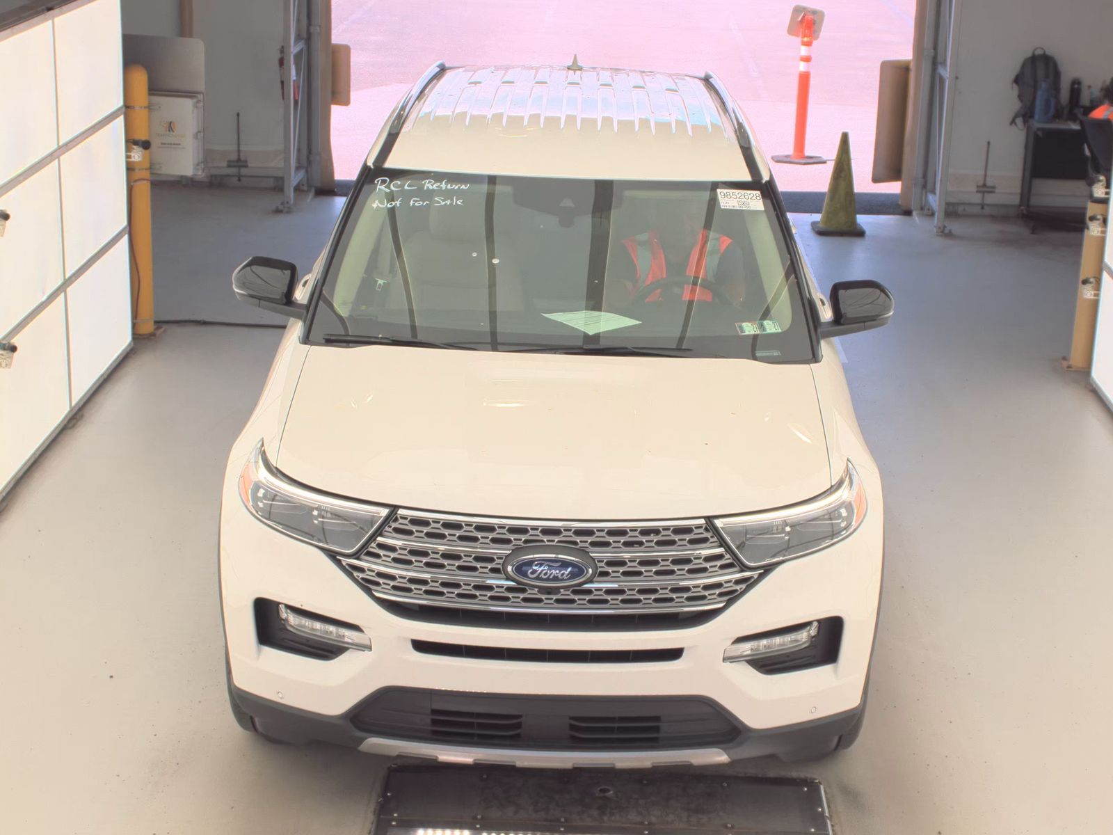 FORD EXPLORER - 3