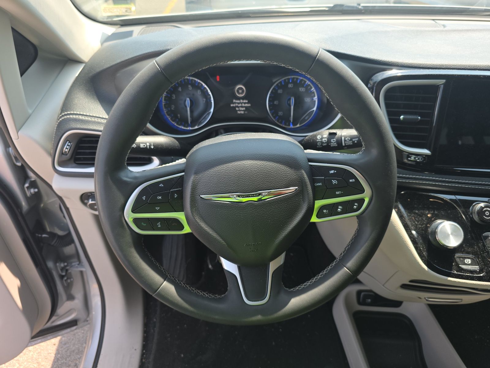 2023 Chrysler Pacifica Touring L FWD