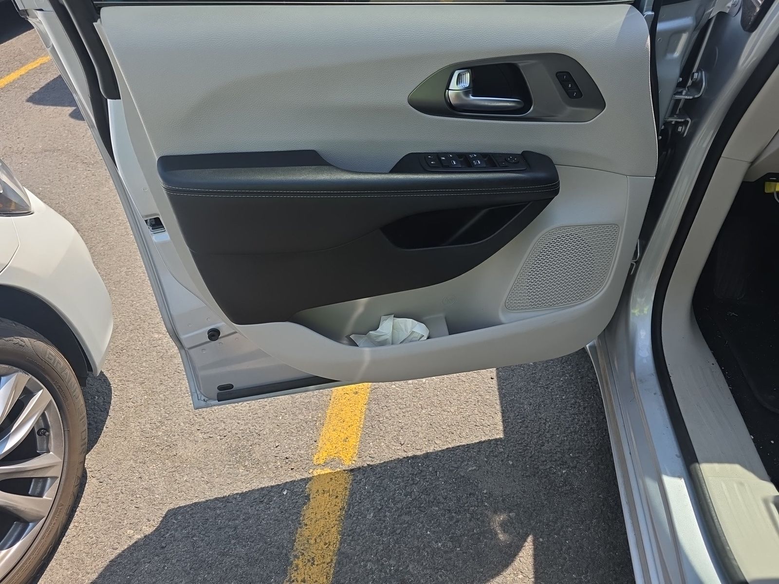 2023 Chrysler Pacifica Touring L FWD