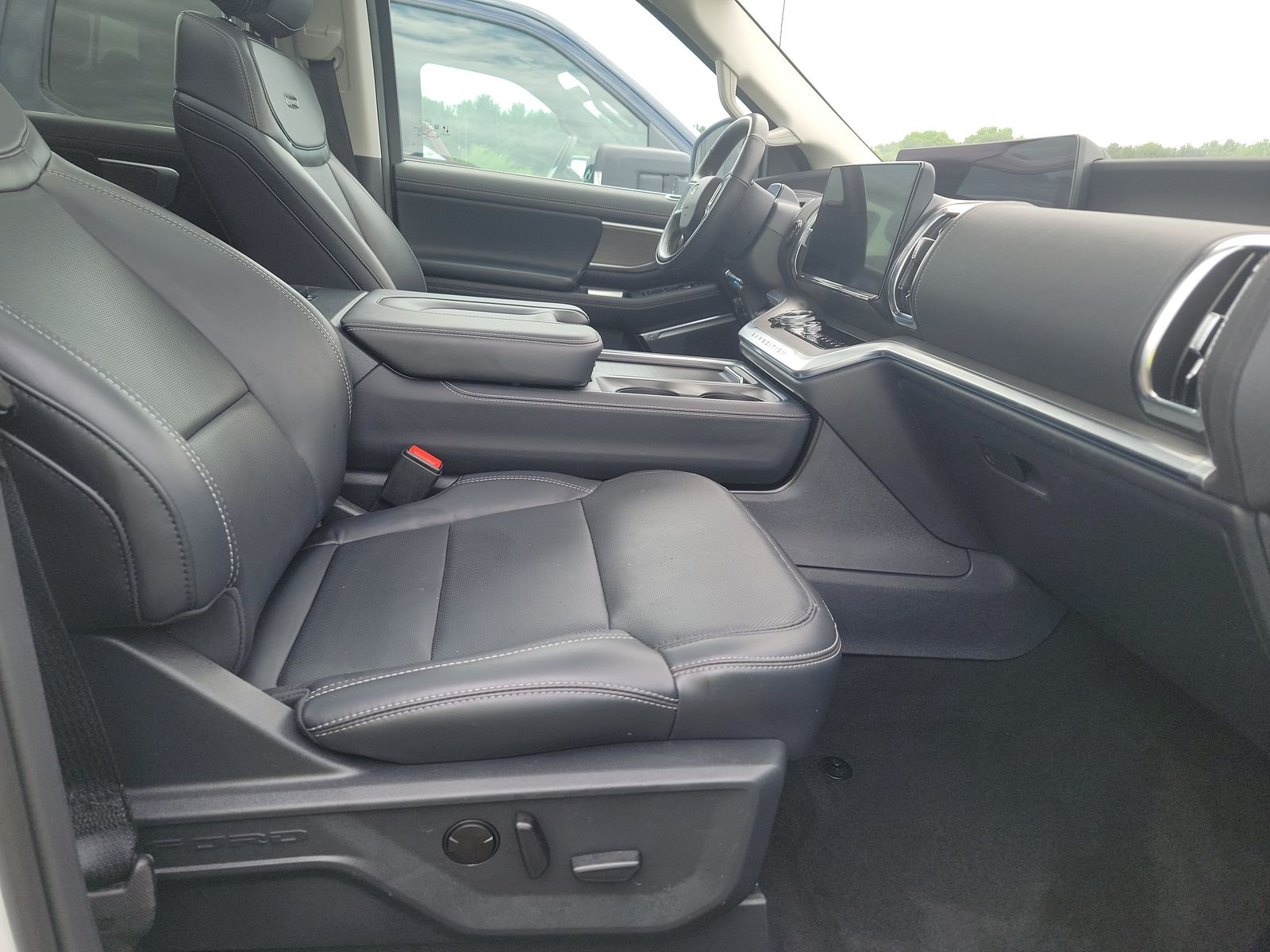 FORD EXPEDITION MAX - 3