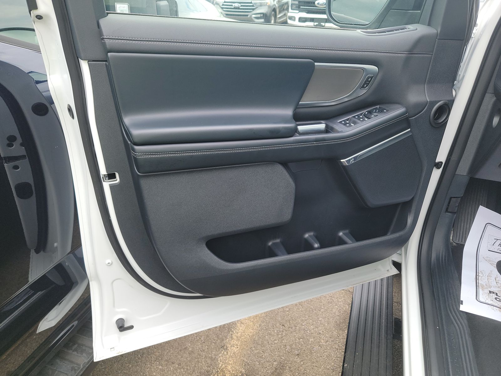 FORD EXPEDITION MAX - 4
