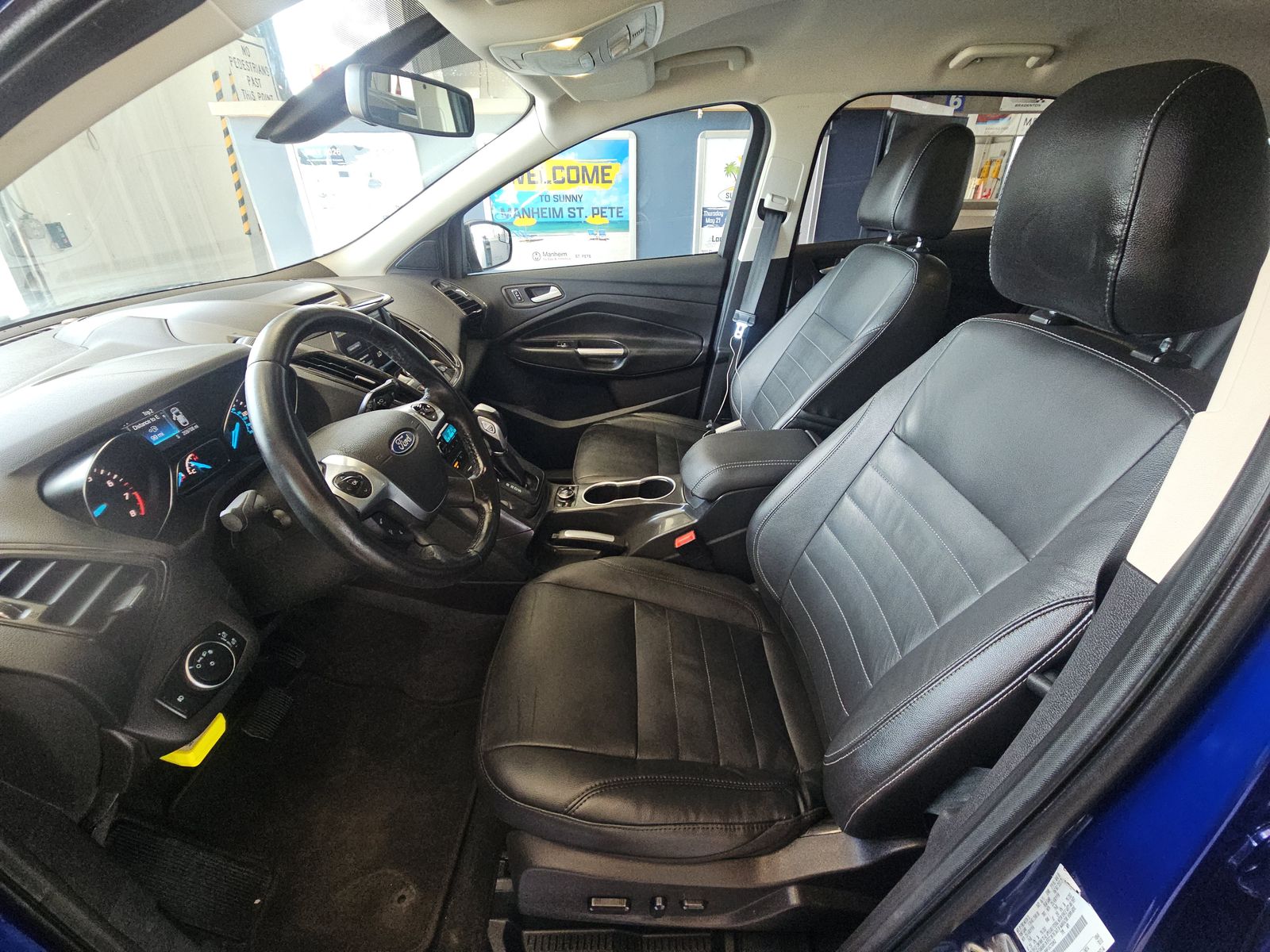 FORD ESCAPE - 8