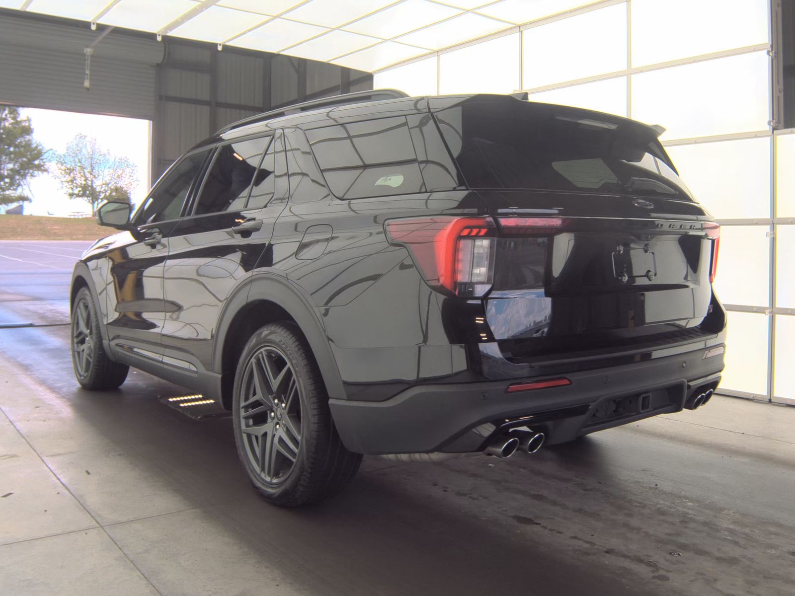 FORD EXPLORER - 9